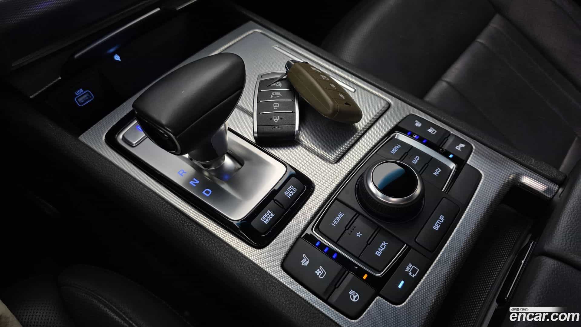 G80 Genesis 2019.0-INNER-009