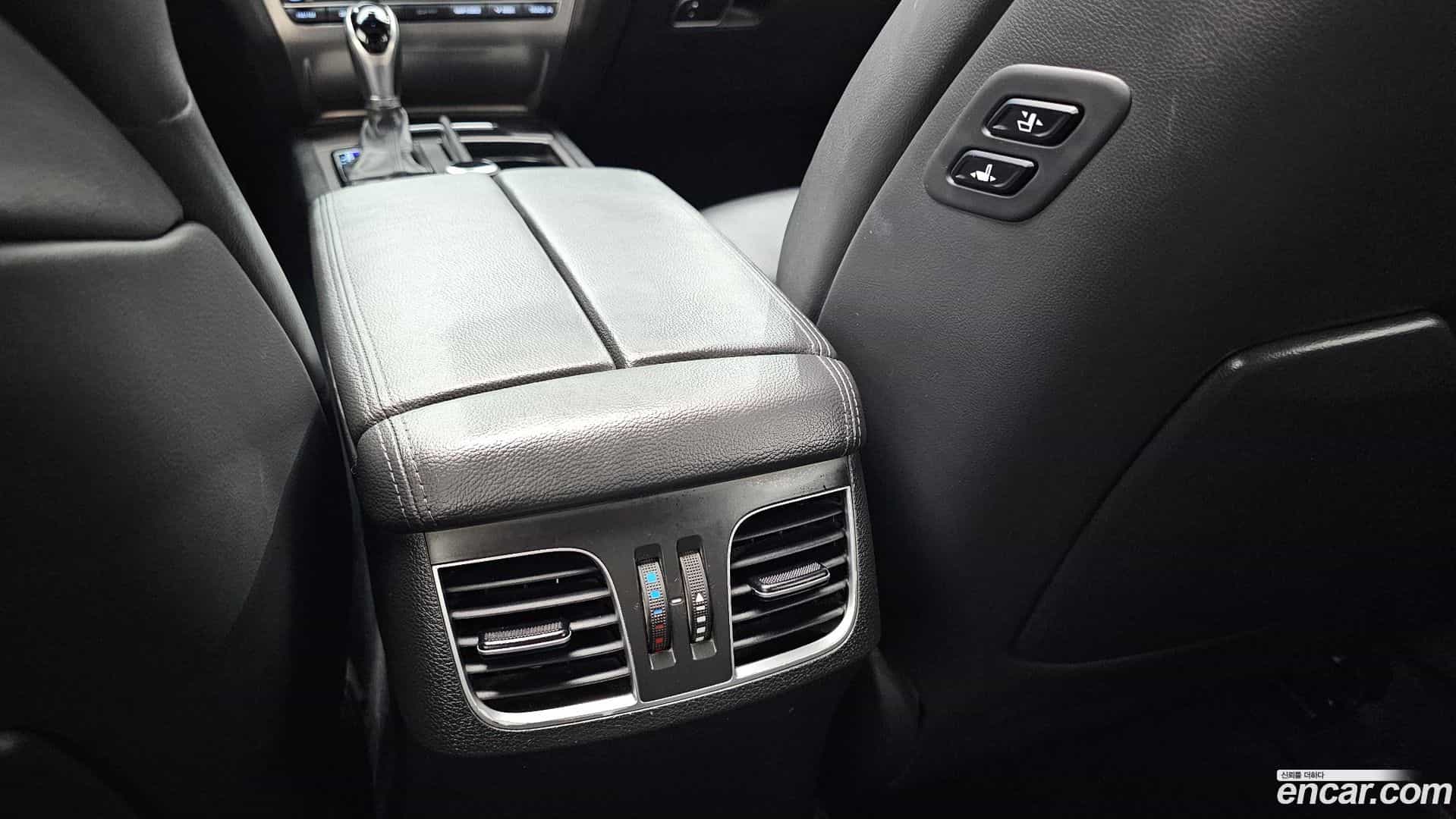 Genesis Hyundai 2014.1-OPTION-046