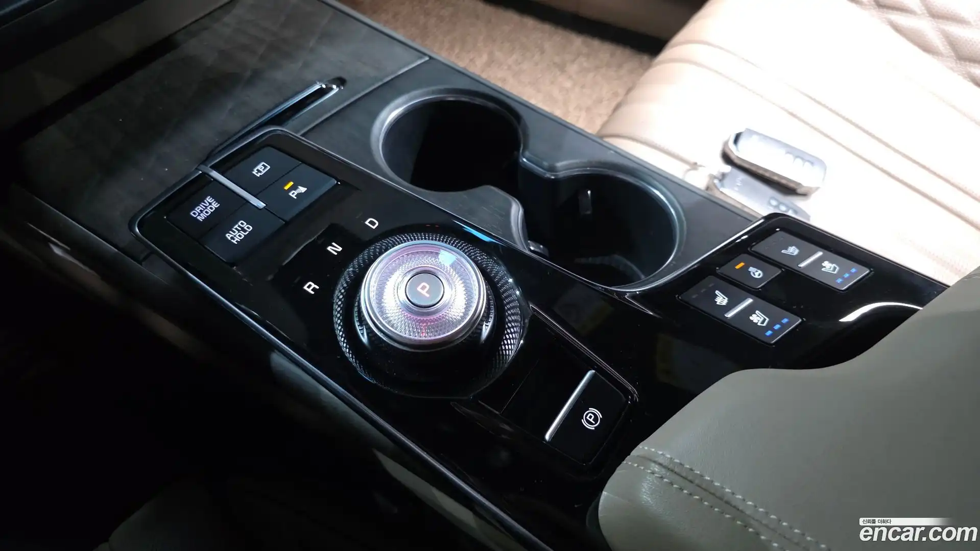 K8 Kia 2024.0-INNER-009