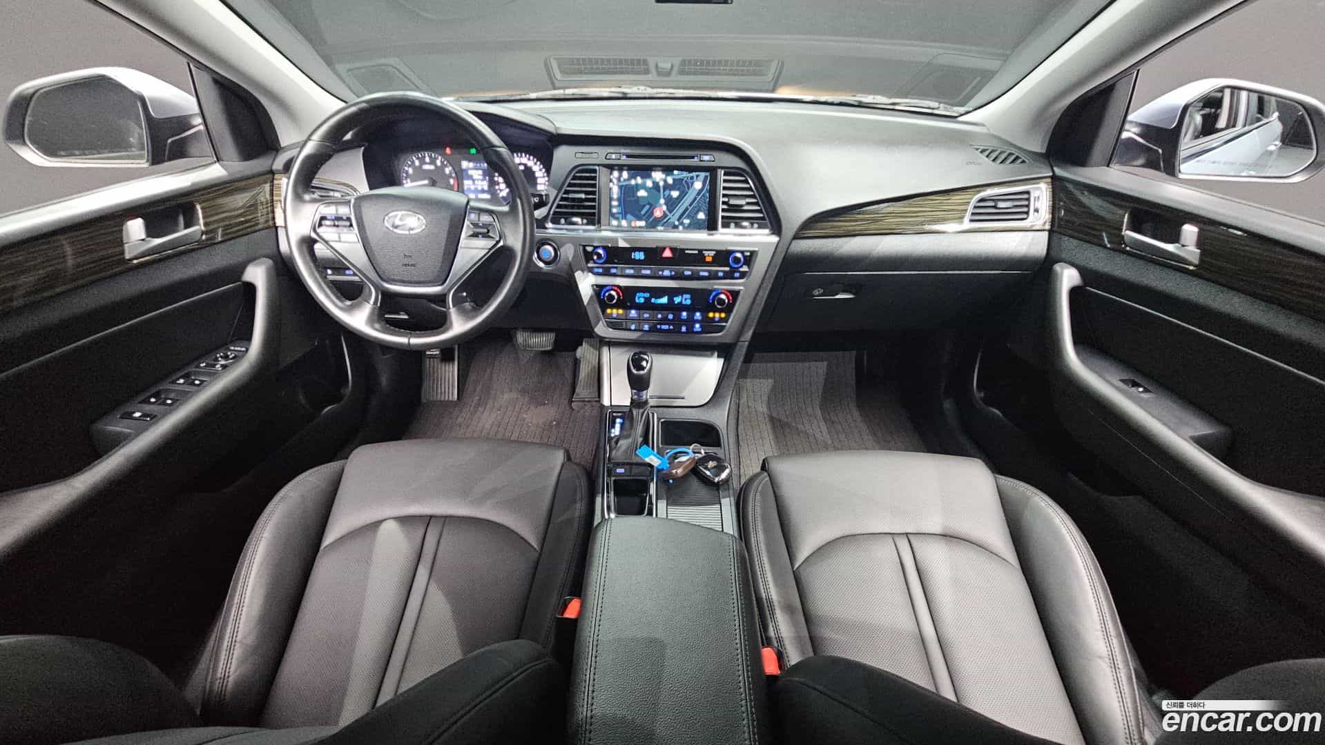Sonata Hyundai 2017.1-INNER-007