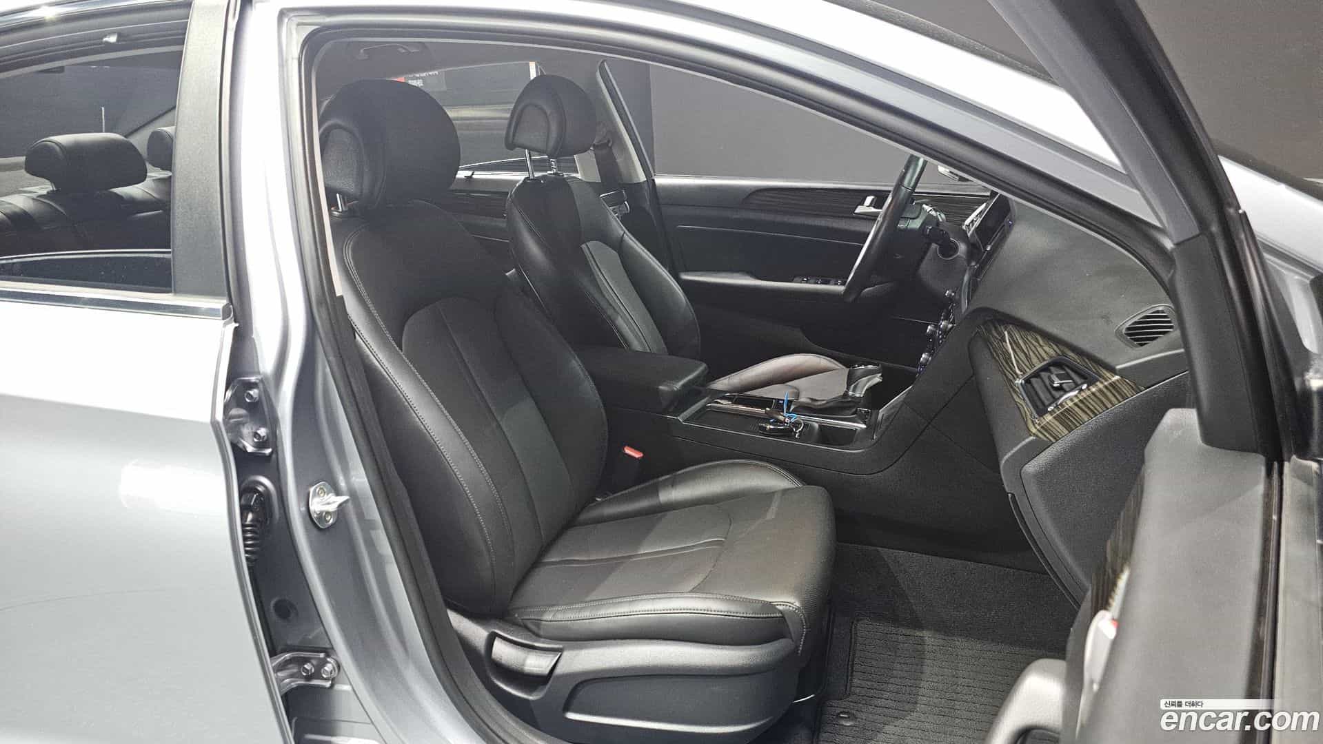 Sonata Hyundai 2017.1-OPTION-015