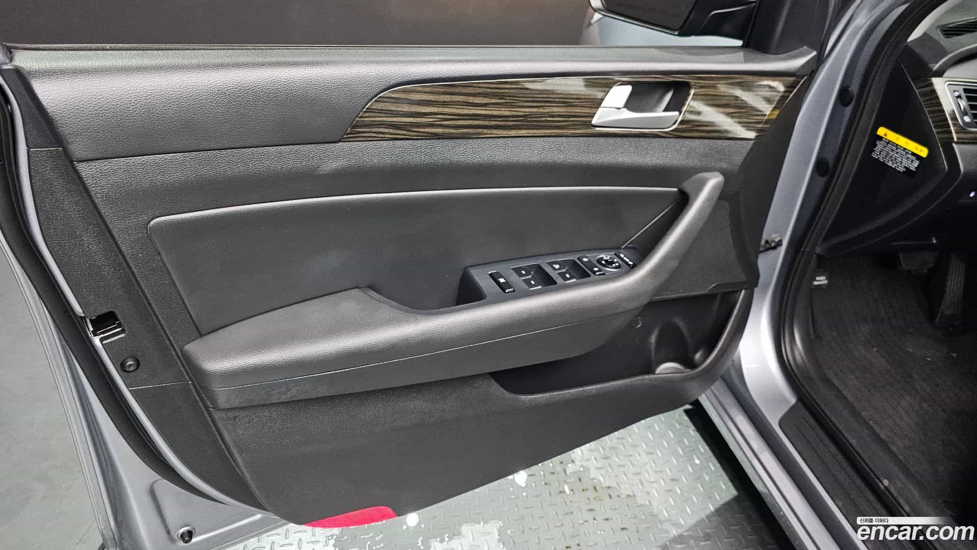 Sonata Hyundai 2017.1-INNER-034