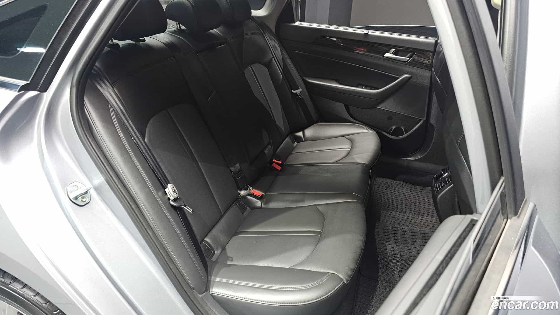 Sonata Hyundai 2017.1-INNER-036