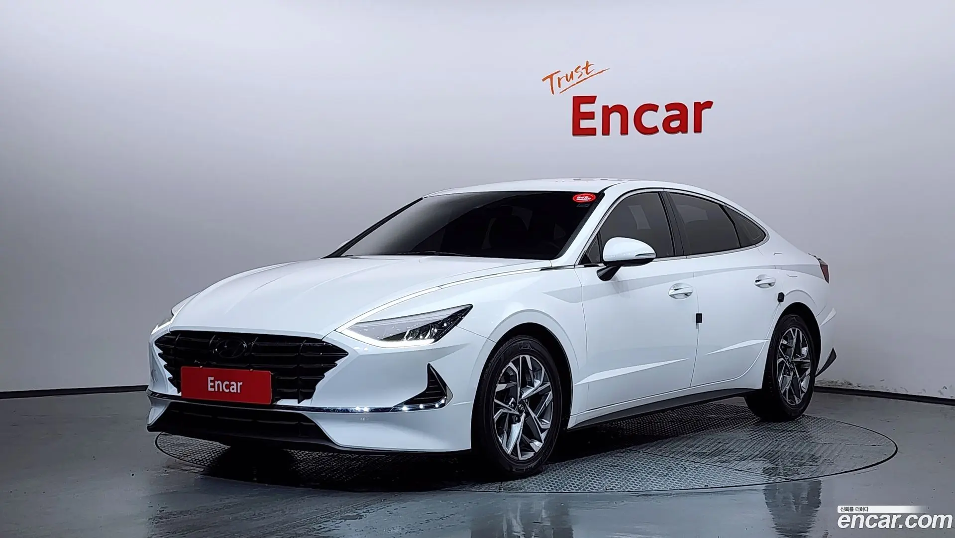 Main__Slider__Photo:Sonata Hyundai 2019.4-0