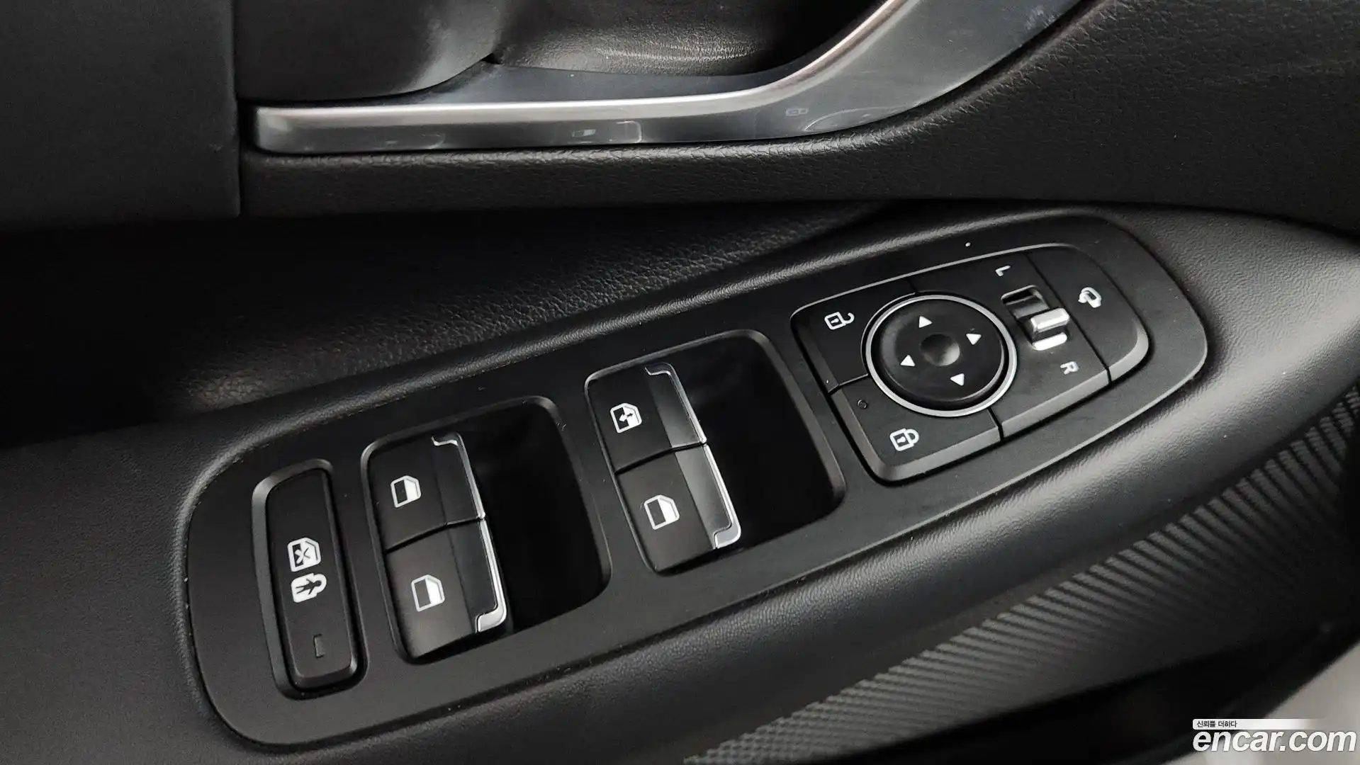 Sonata Hyundai 2019.4-OPTION-024