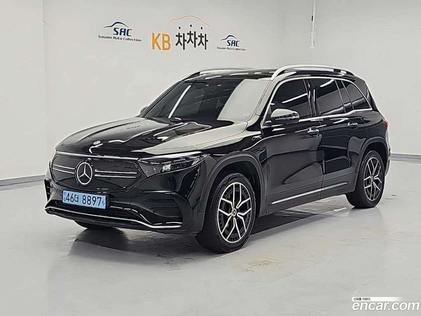 Main__Slider__Photo:EQB Mercedes-Benz 2022.5-0