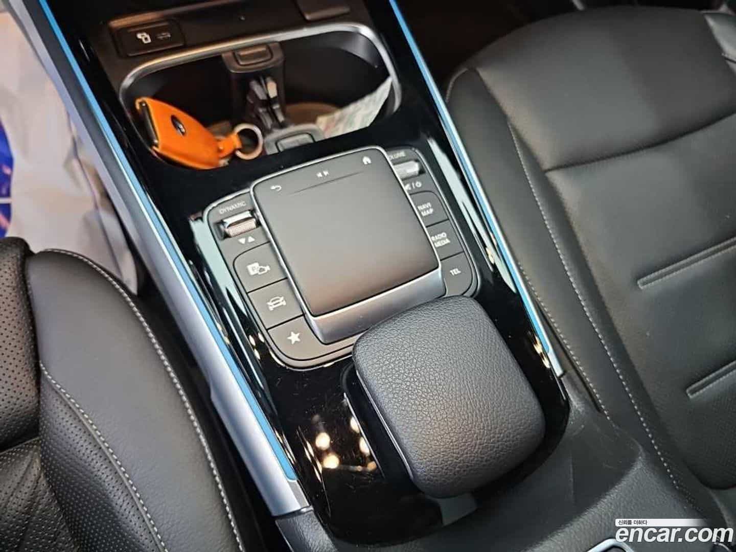 EQB Mercedes-Benz 2022.5-INNER-008