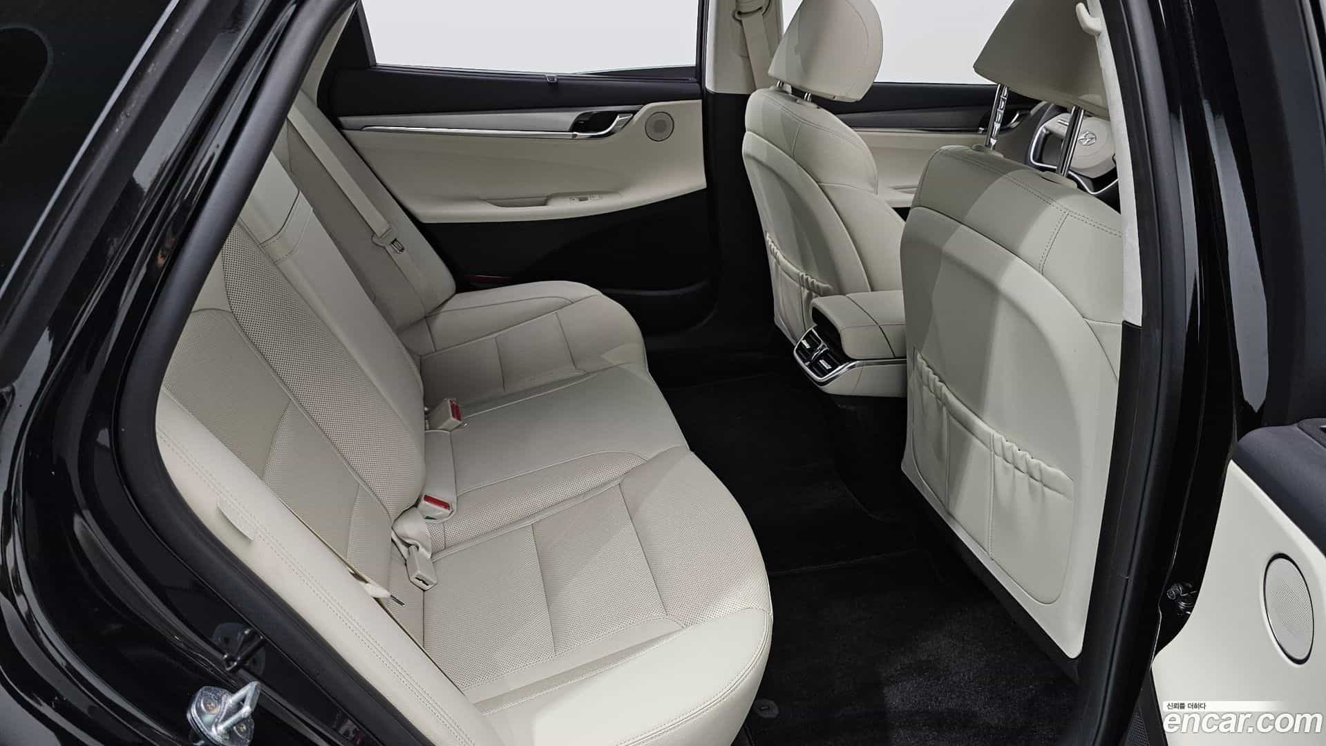 Grandeur Hyundai 2022.6-OPTION-041