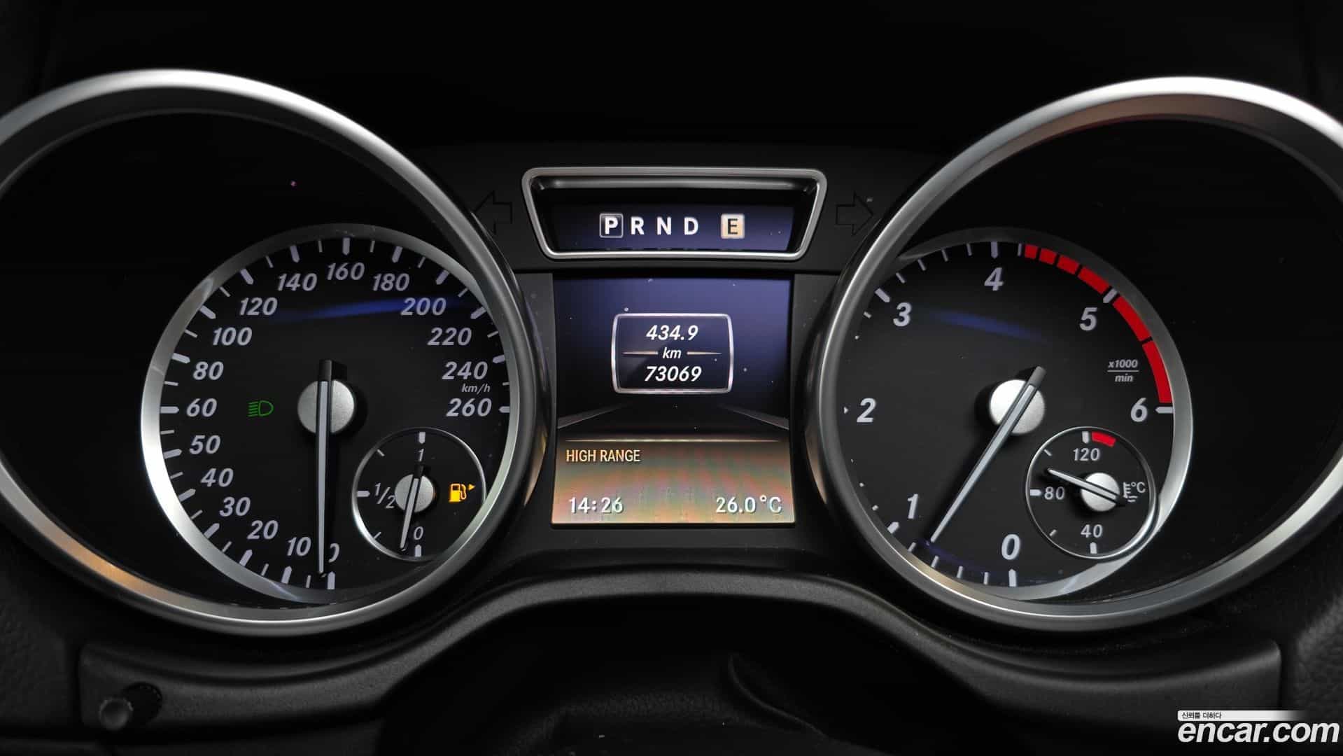 G-Class Mercedes-Benz 2015.4-INNER-008
