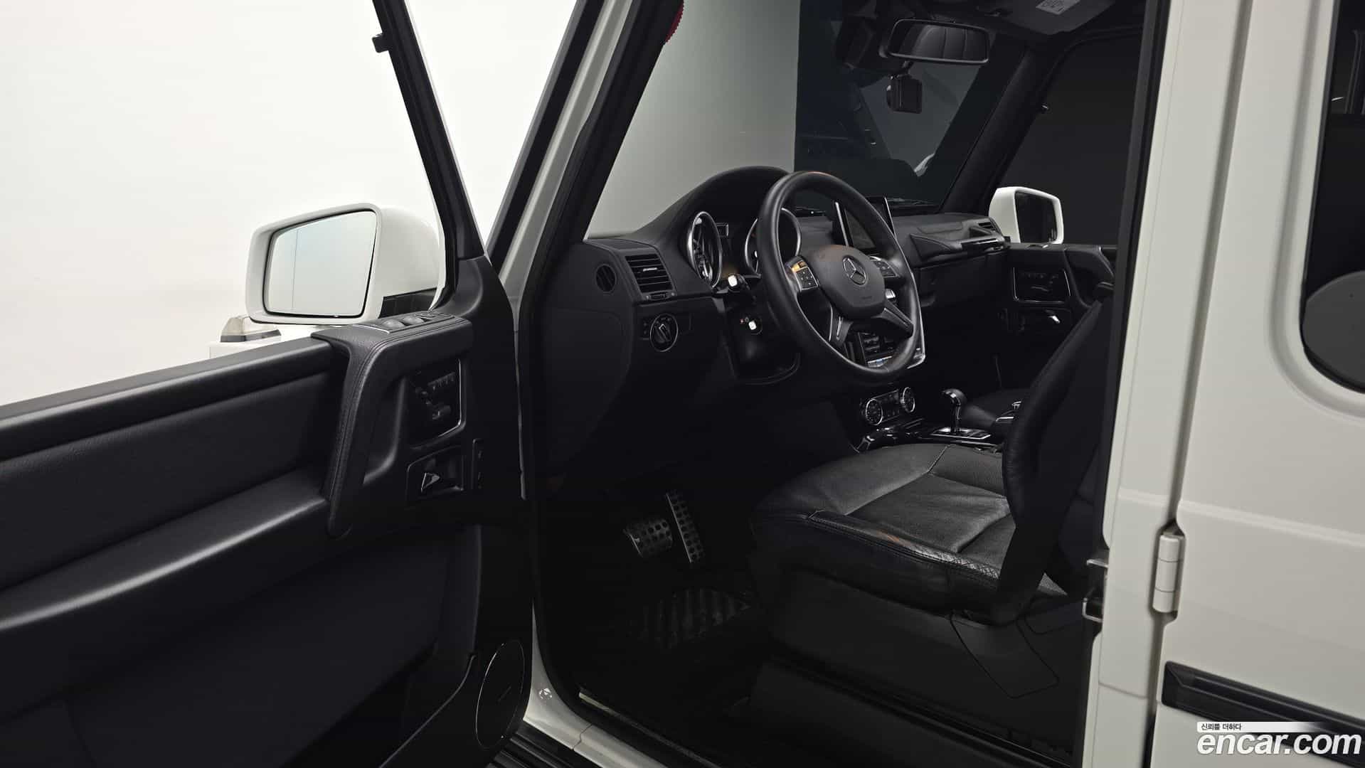 G-Class Mercedes-Benz 2015.4-INNER-010