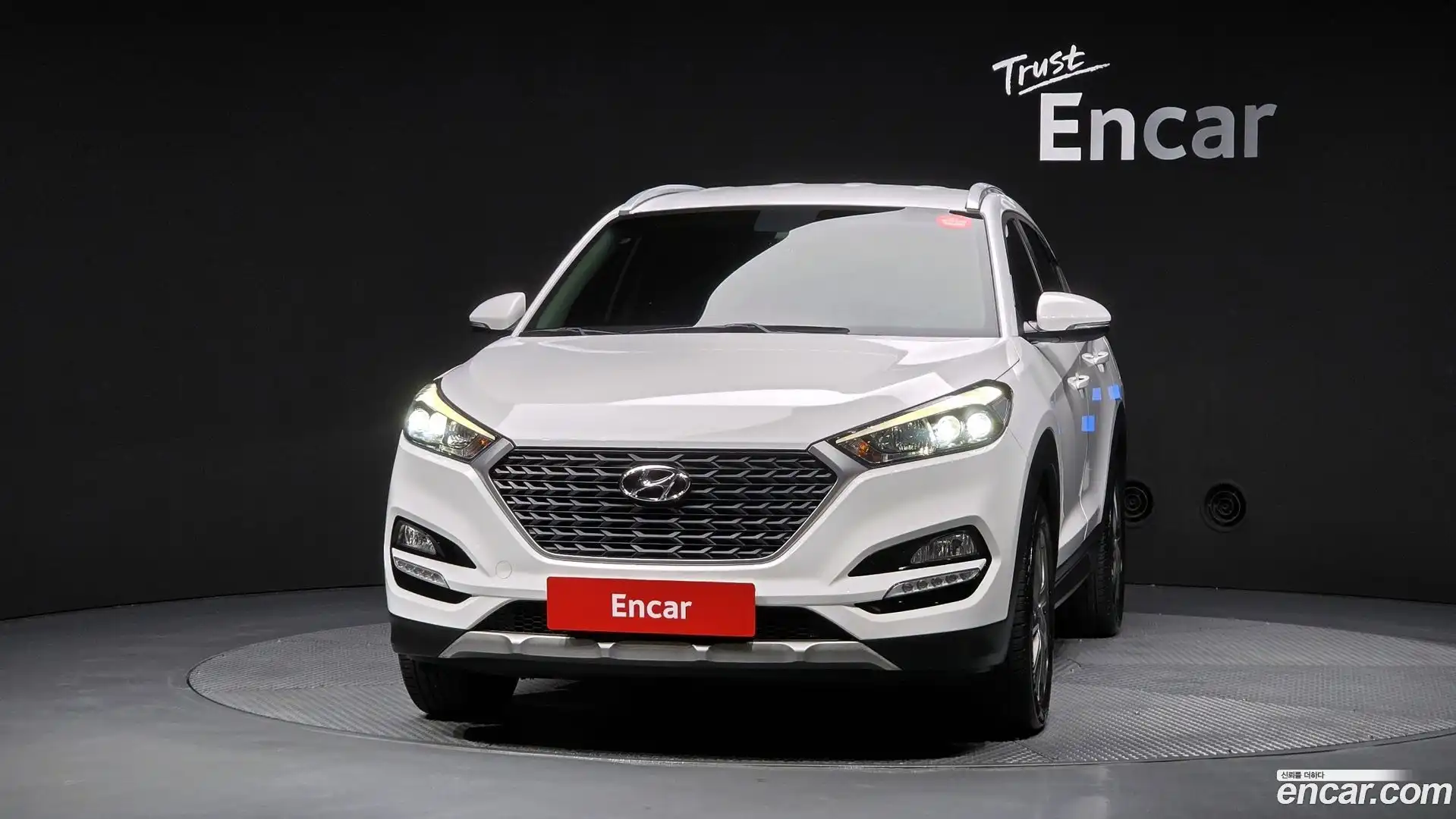Tucson Hyundai 2018.1-OUTER-003