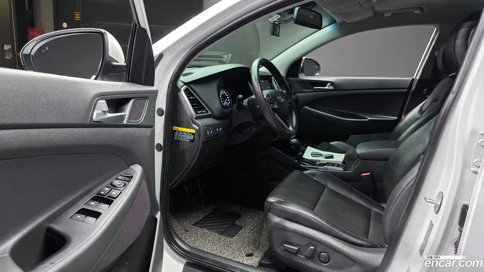 Tucson Hyundai 2018.1-INNER-010