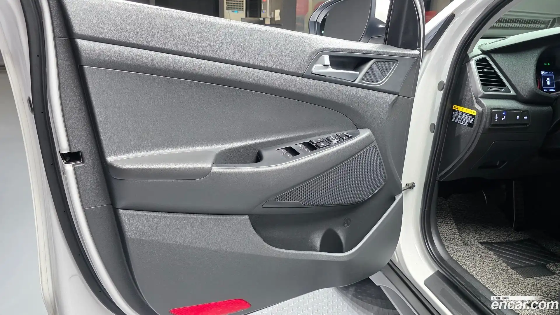 Tucson Hyundai 2018.1-INNER-034