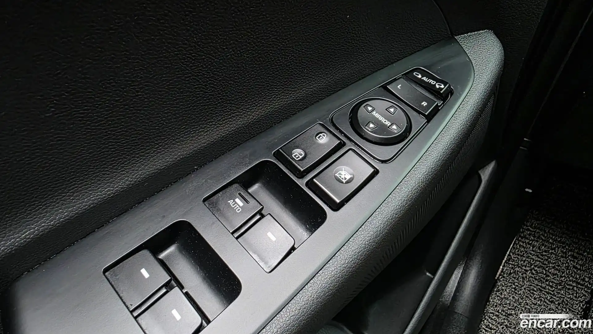 Tucson Hyundai 2018.1-OPTION-047