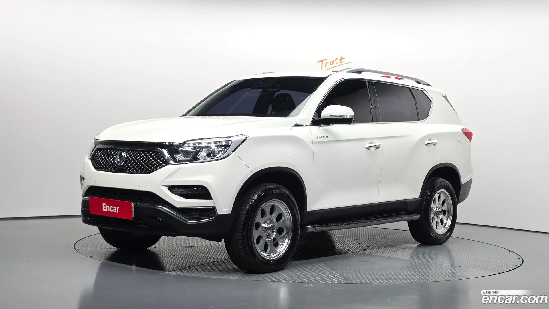 Main__Slider__Photo:Rexton KG Mobility 2018.0-0
