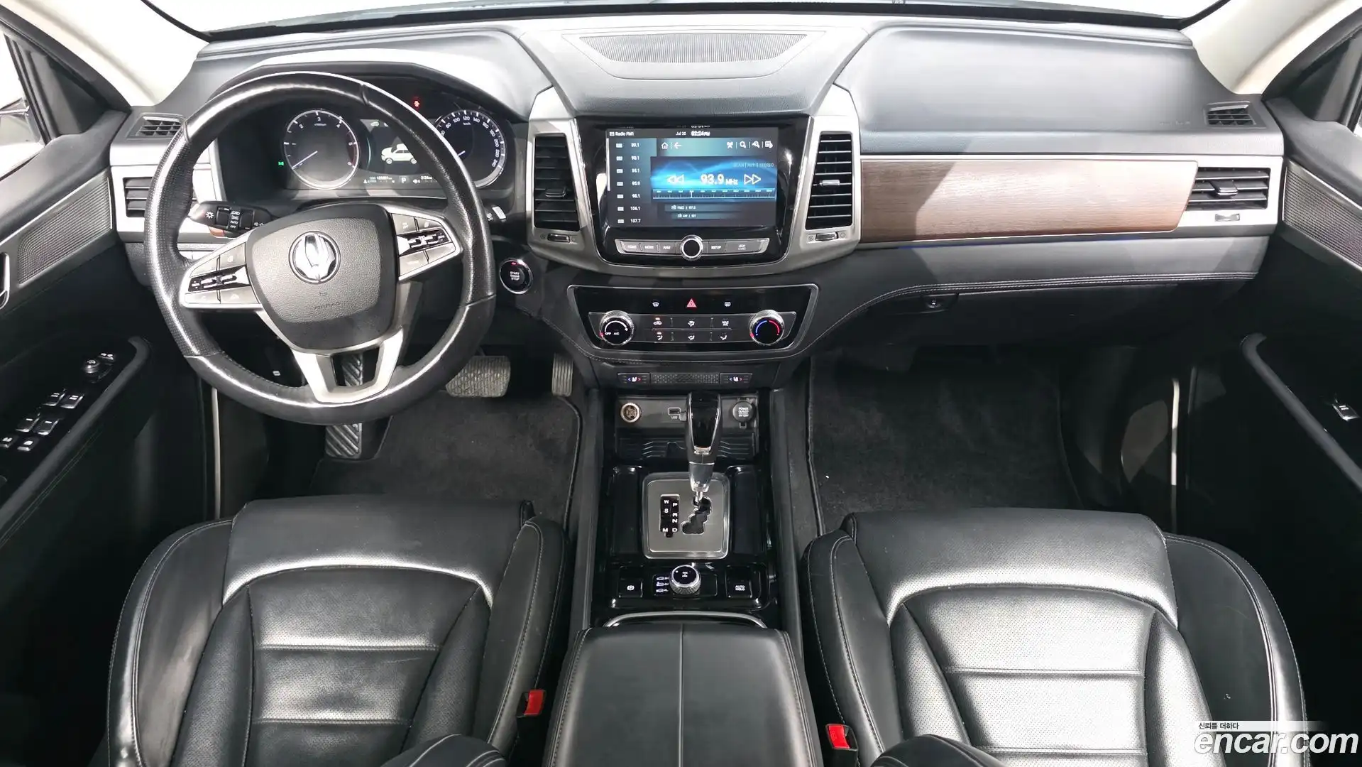 Rexton KG Mobility 2018.0-INNER-007