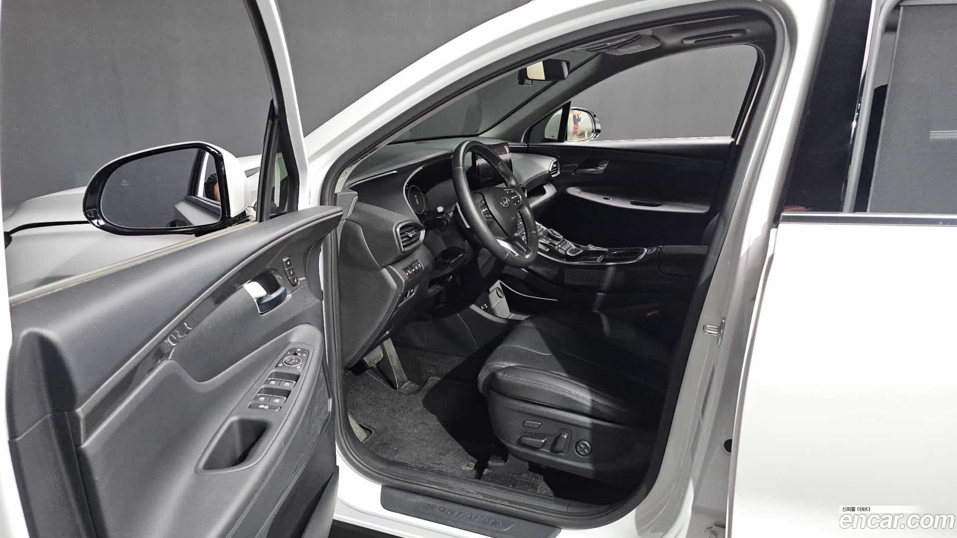 Santafe Hyundai 2023.2-INNER-010