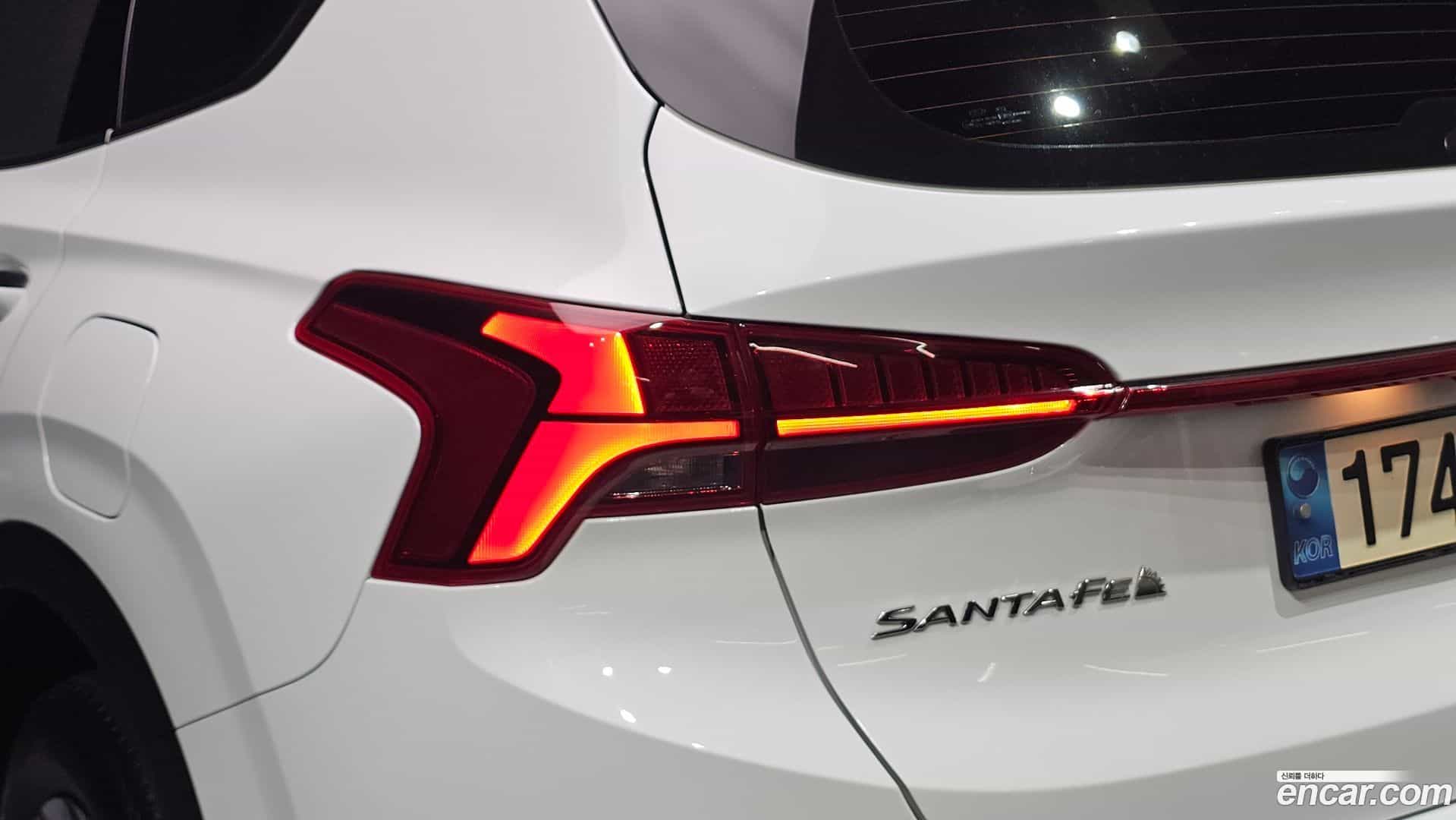 Santafe Hyundai 2023.2-OUTER-033