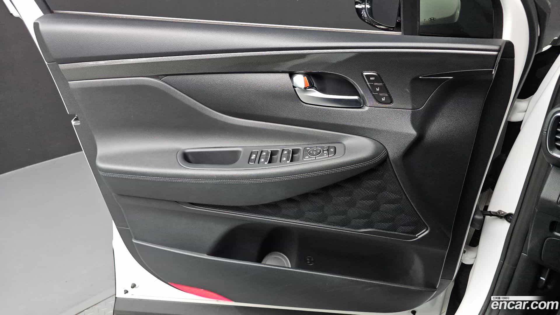 Santafe Hyundai 2023.2-INNER-034