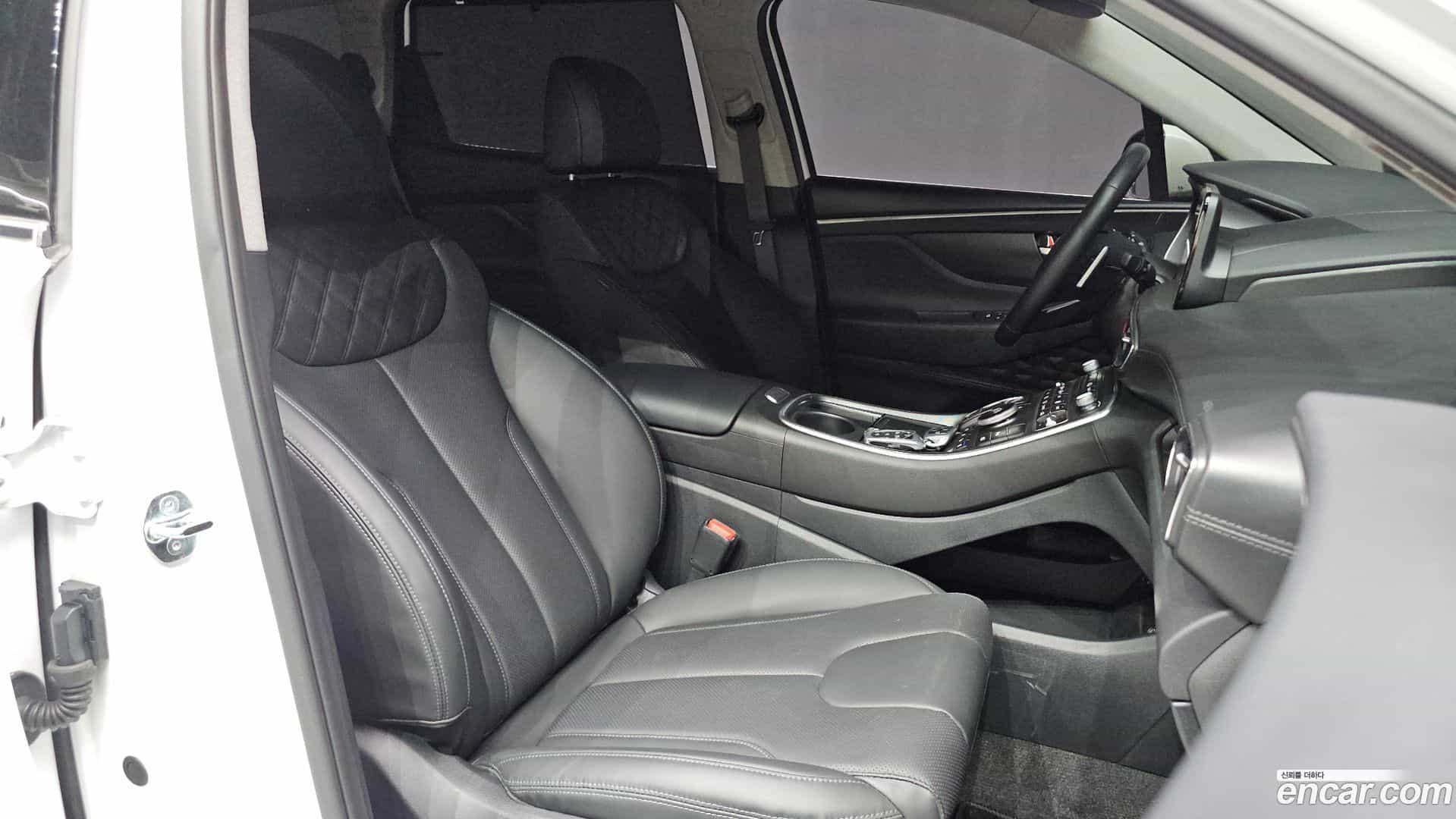 Santafe Hyundai 2023.2-INNER-036