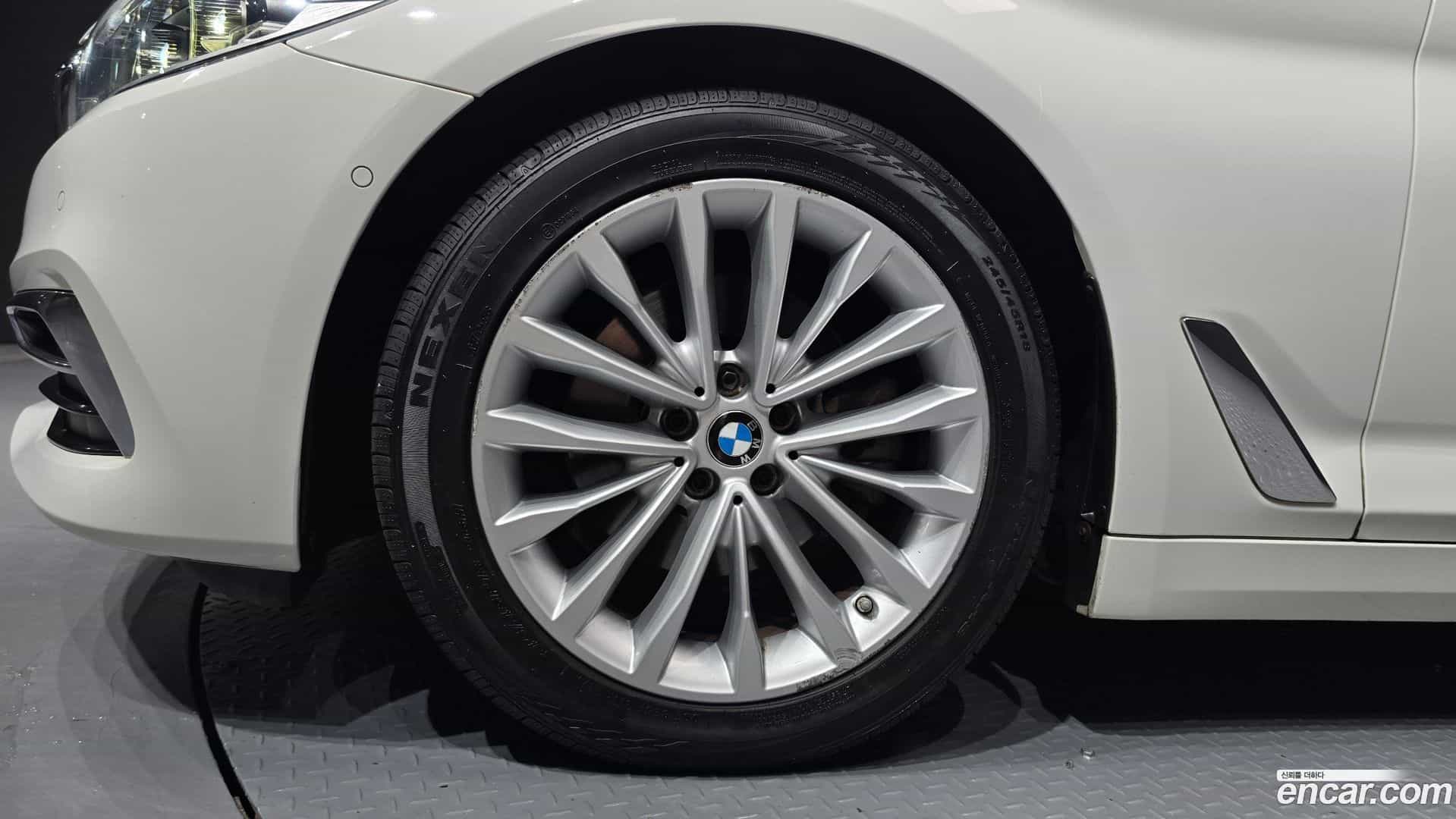 5-Series BMW 2018.4-OUTER-005