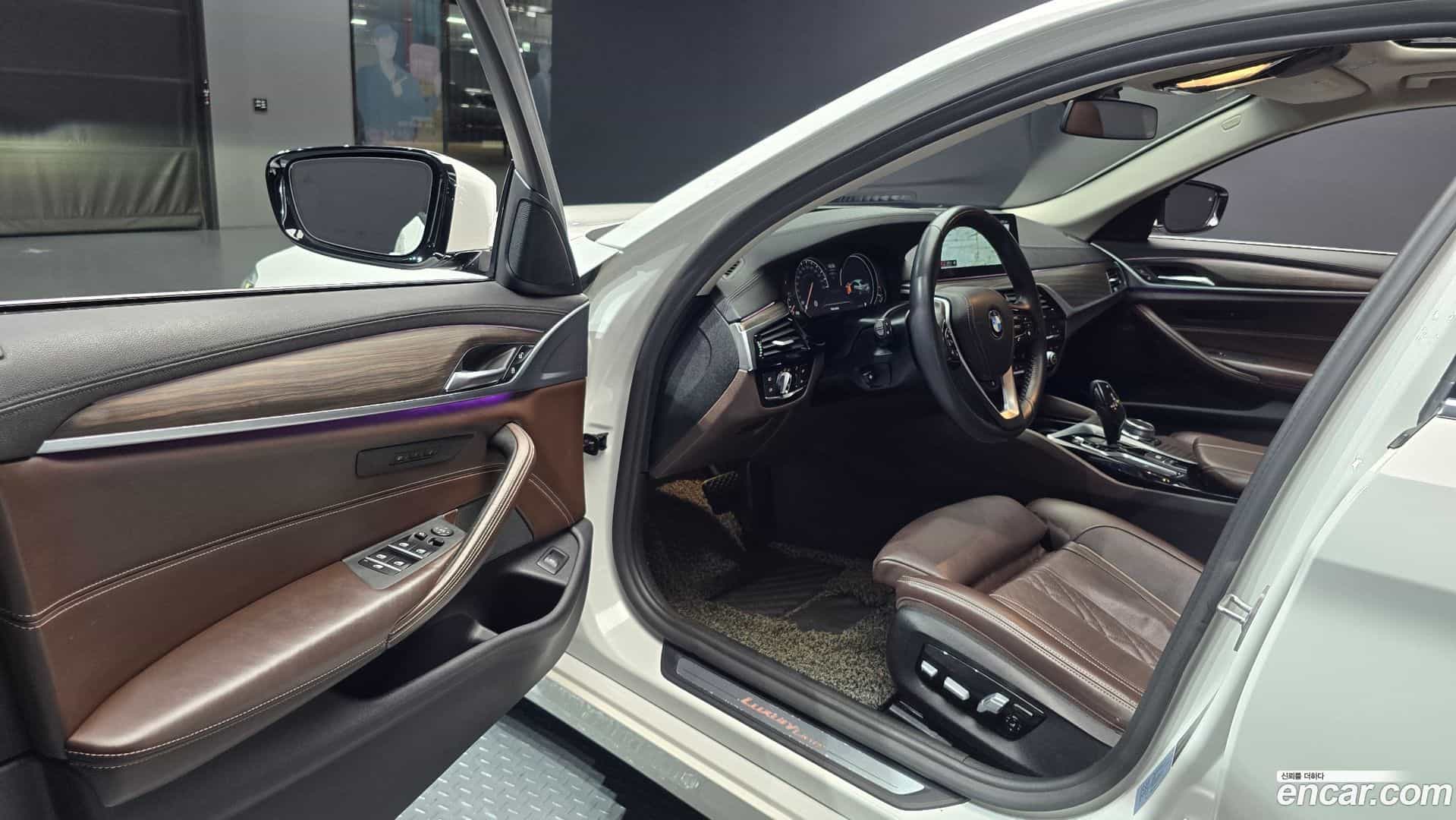 5-Series BMW 2018.4-INNER-010