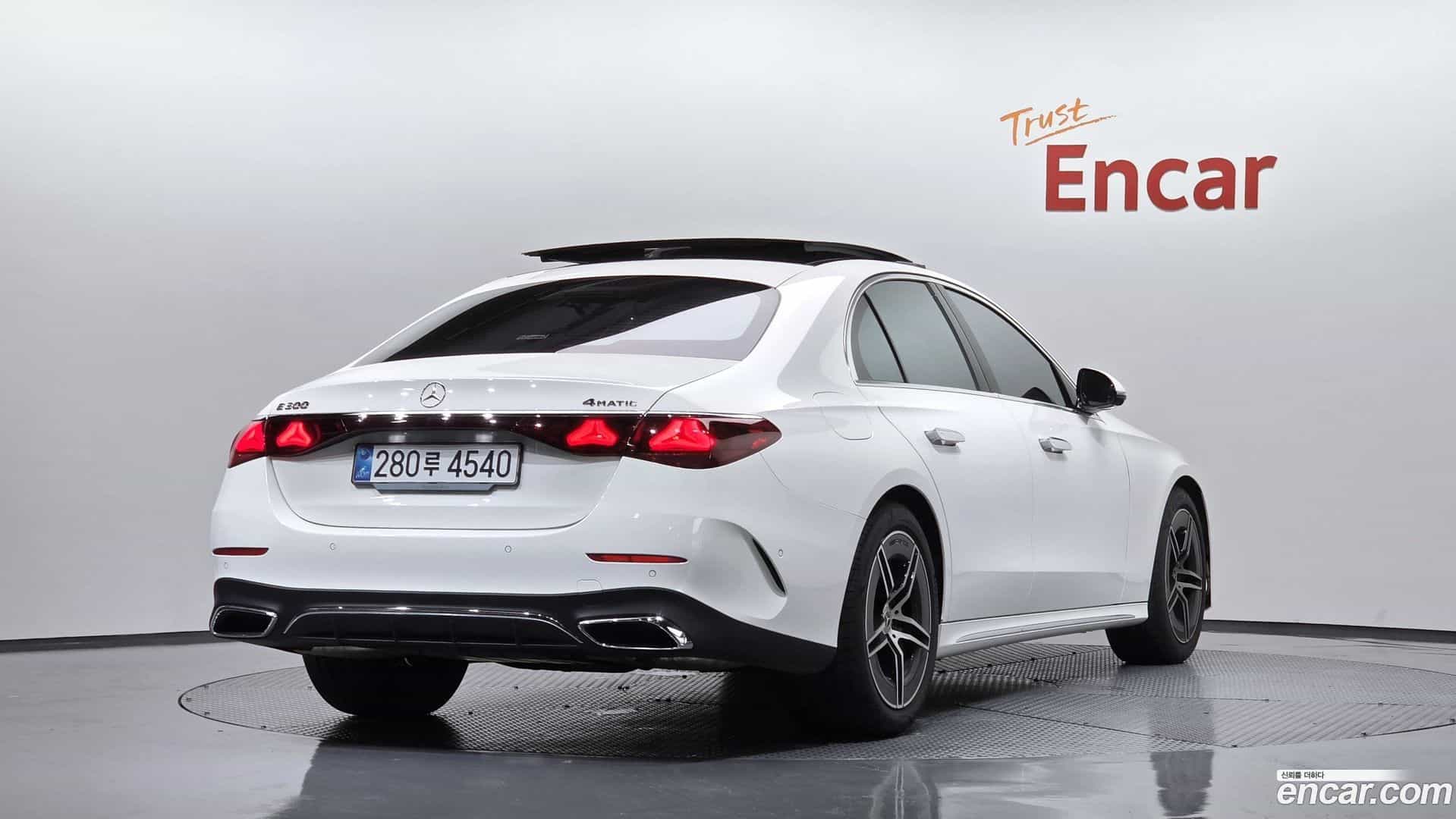 E-Class Mercedes-Benz 2026.0-OUTER-002