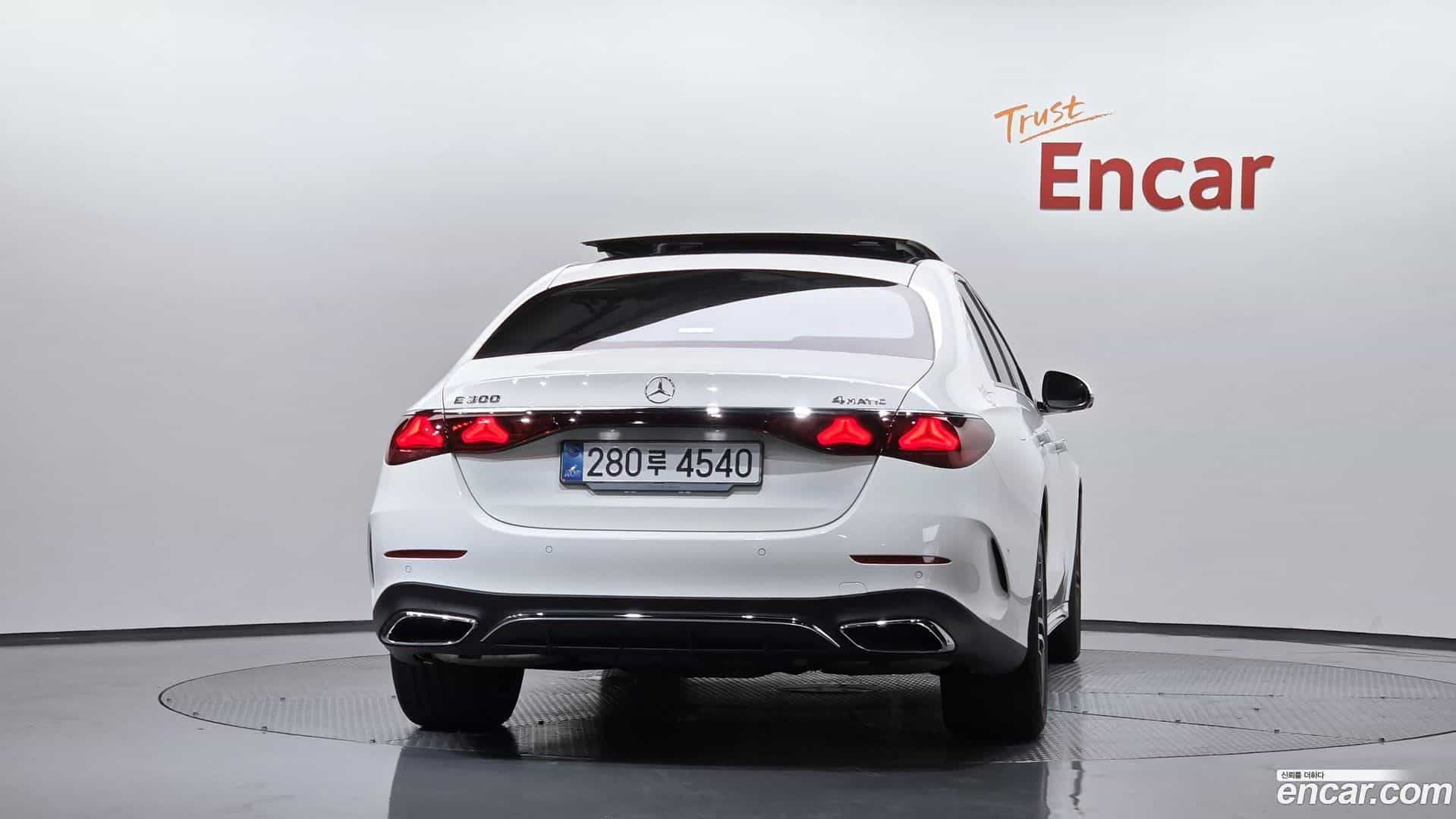 E-Class Mercedes-Benz 2026.0-OUTER-004