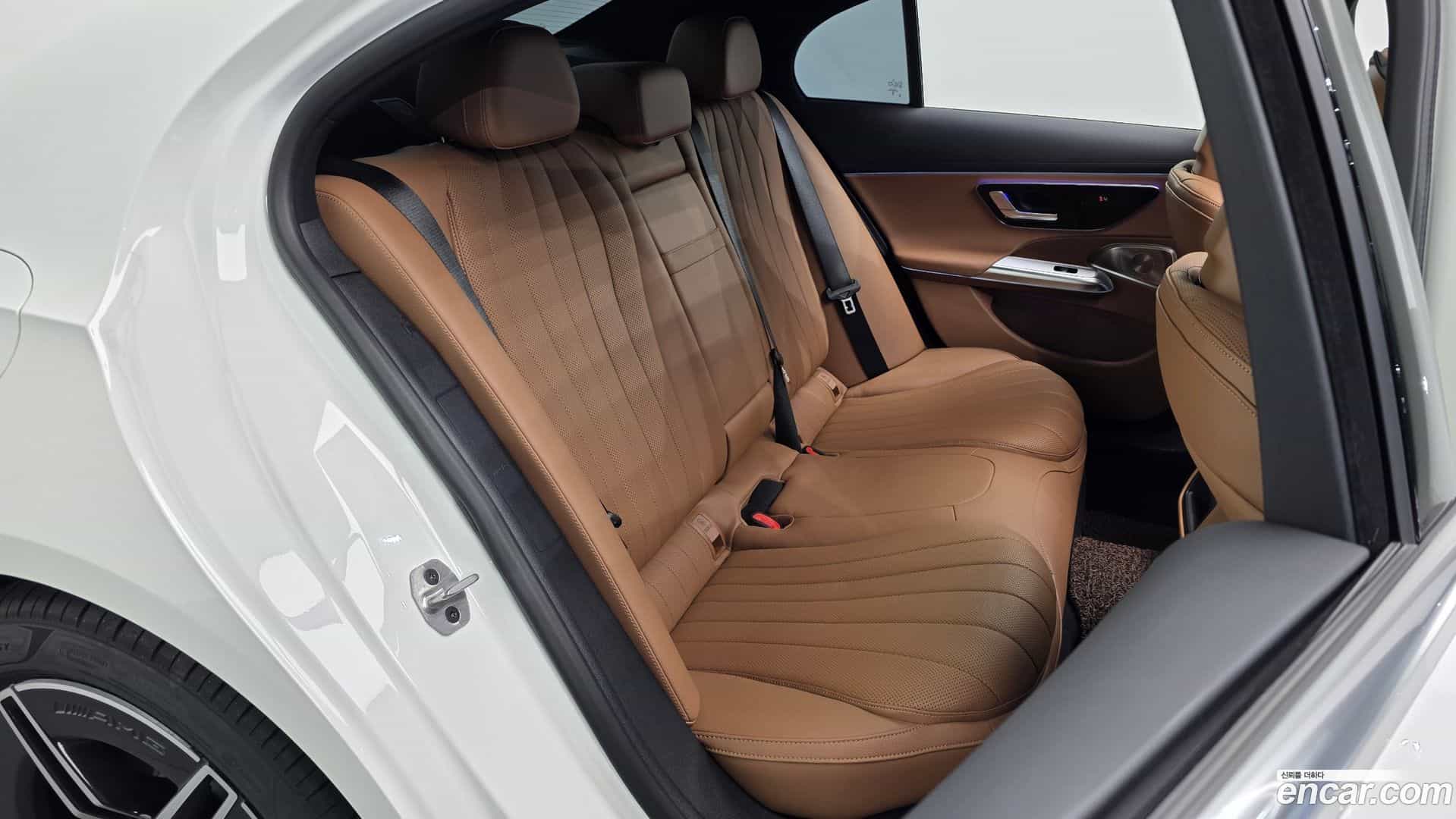 E-Class Mercedes-Benz 2026.0-OPTION-015