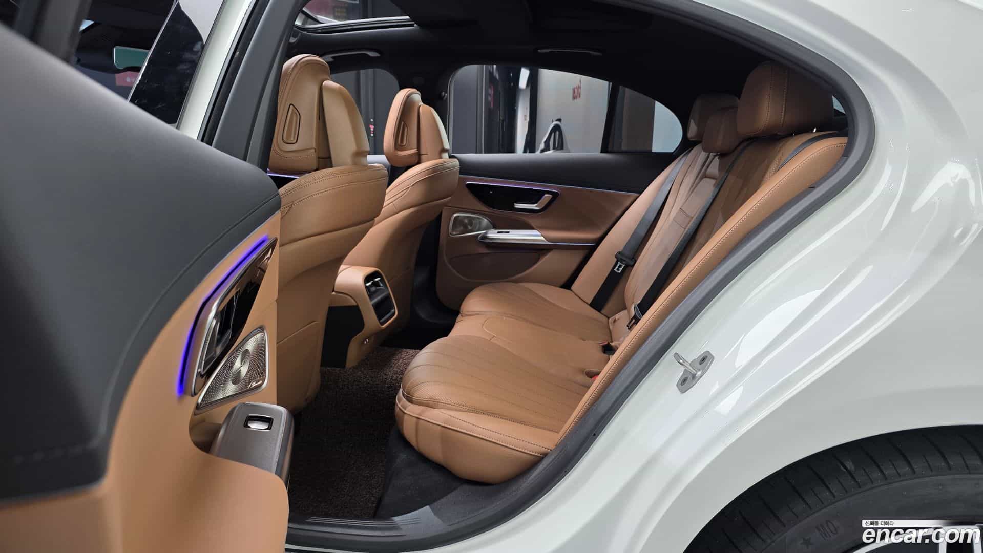E-Class Mercedes-Benz 2026.0-OPTION-016