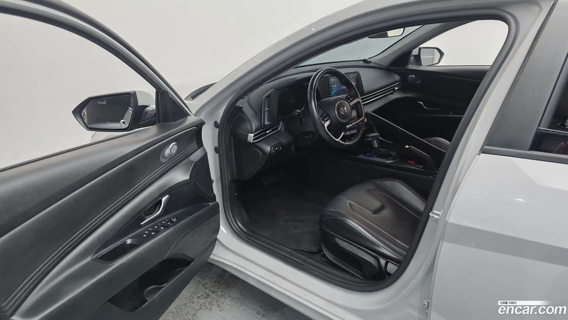 AVANTE Hyundai 2021.3-INNER-010