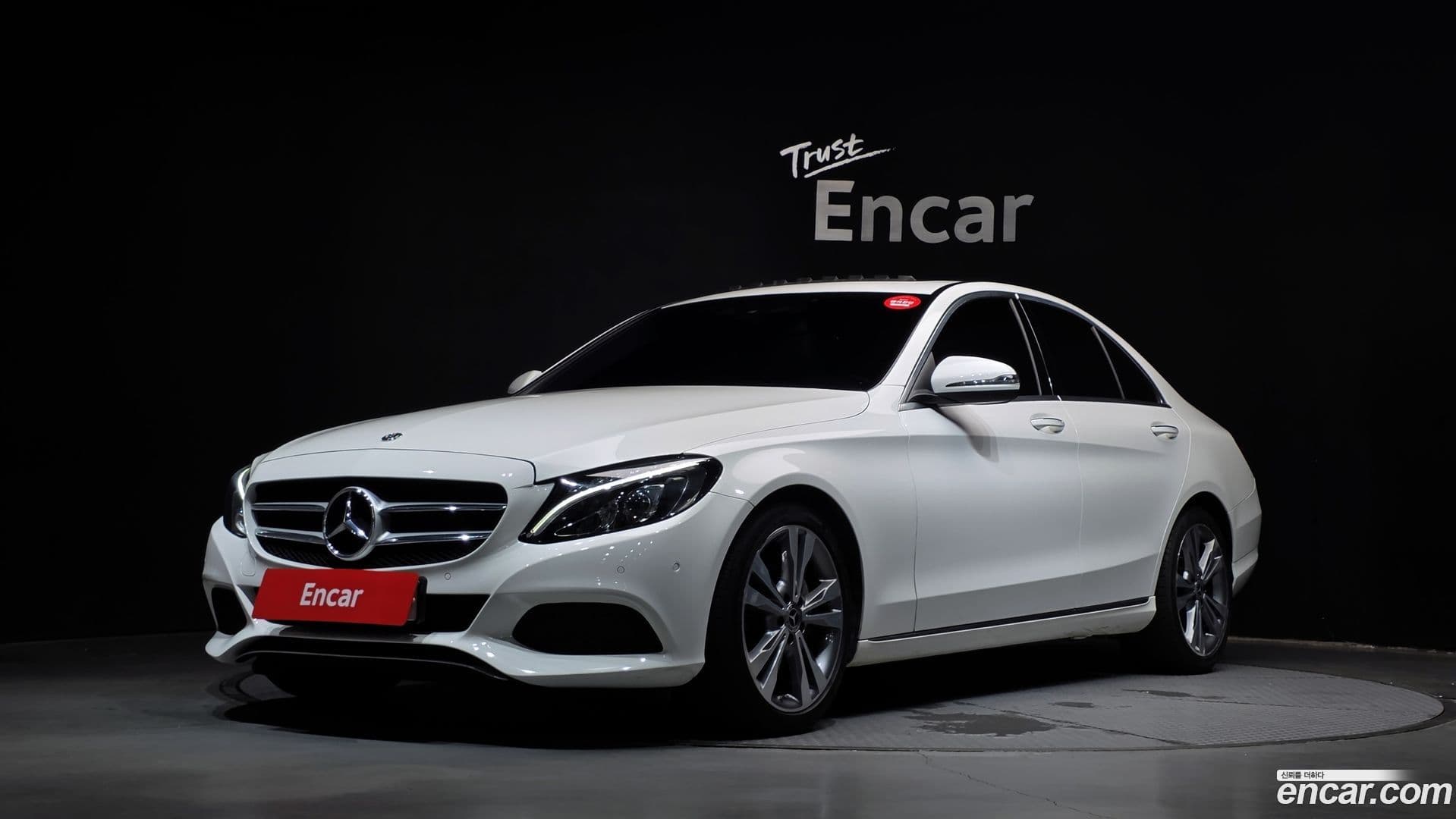 Main__Slider__Photo:C-Class Mercedes-Benz 2018.1-0