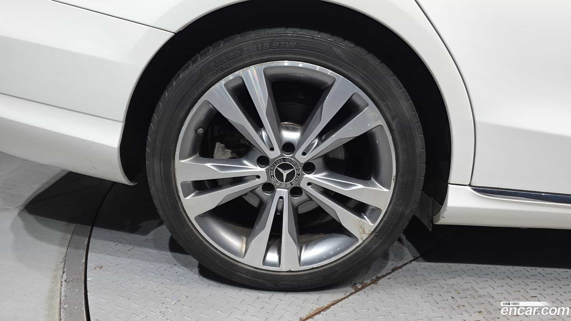 C-Class Mercedes-Benz 2018.1-OUTER-005