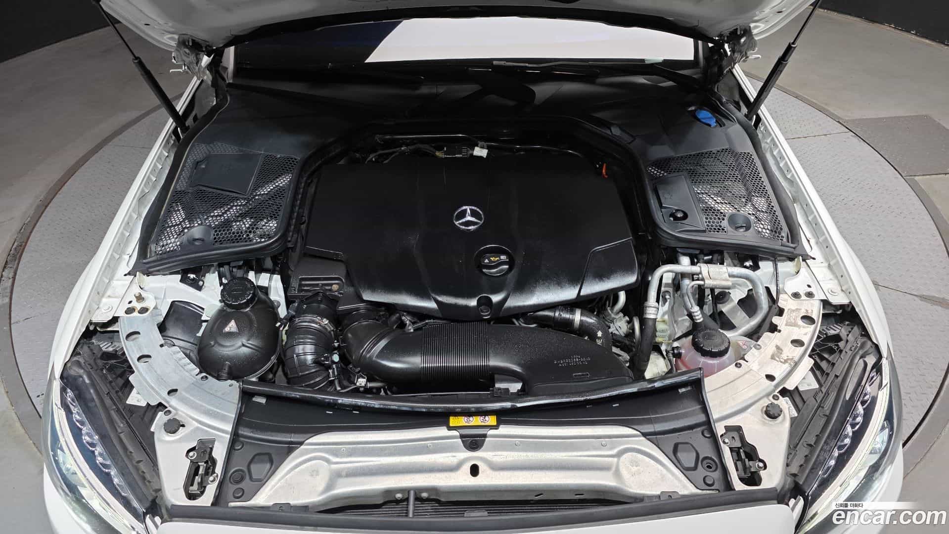 C-Class Mercedes-Benz 2018.1-OUTER-006