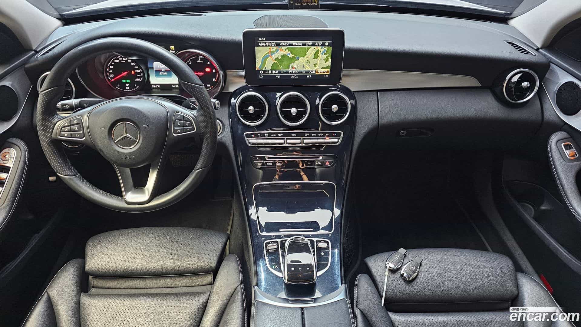 C-Class Mercedes-Benz 2018.1-INNER-007