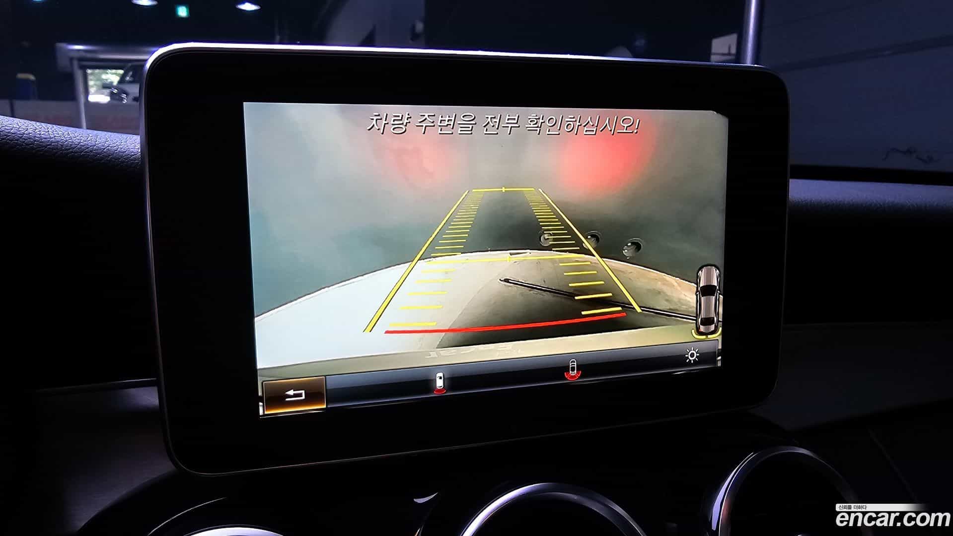 C-Class Mercedes-Benz 2018.1-OPTION-019
