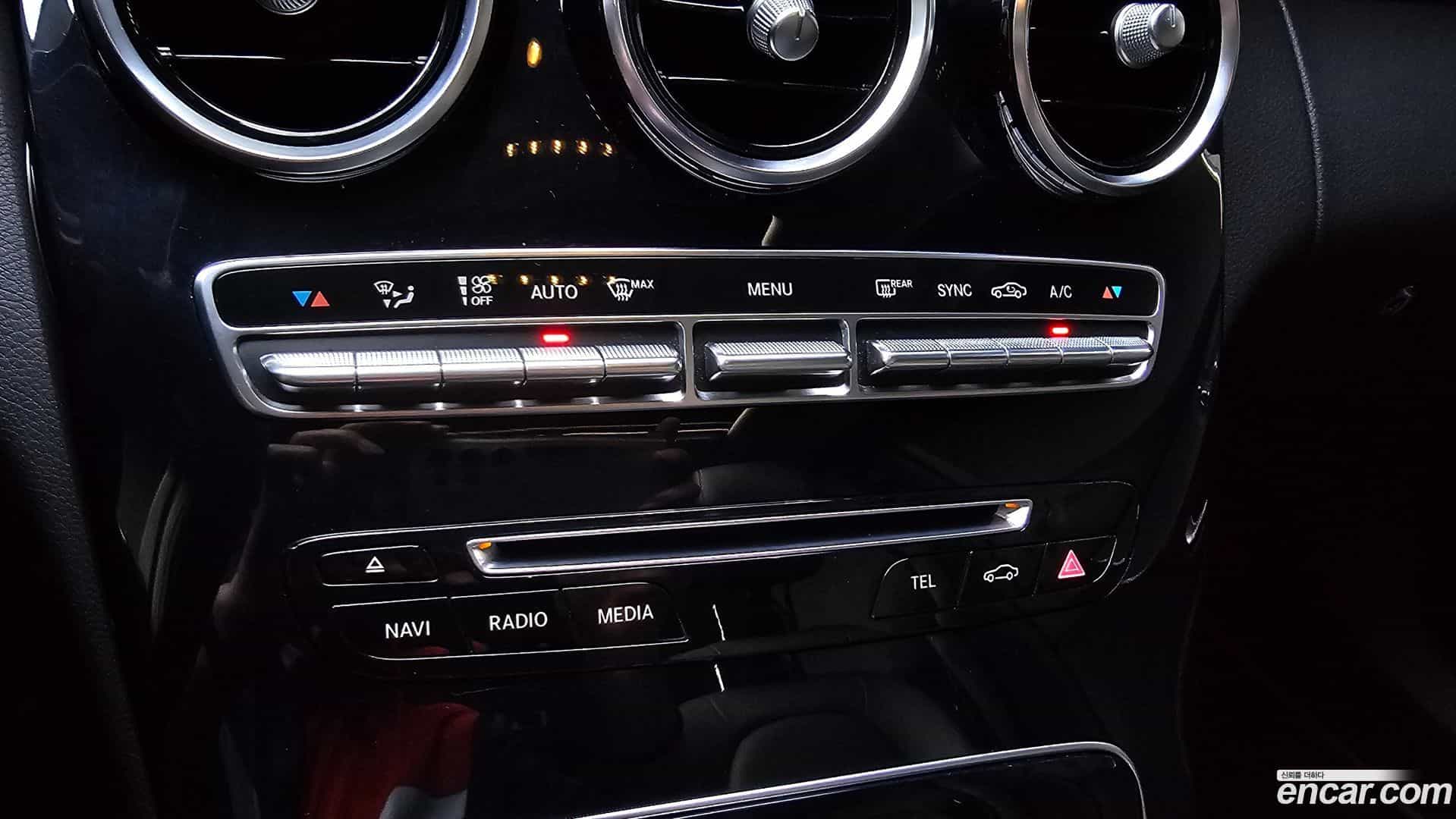 C-Class Mercedes-Benz 2018.1-OPTION-022