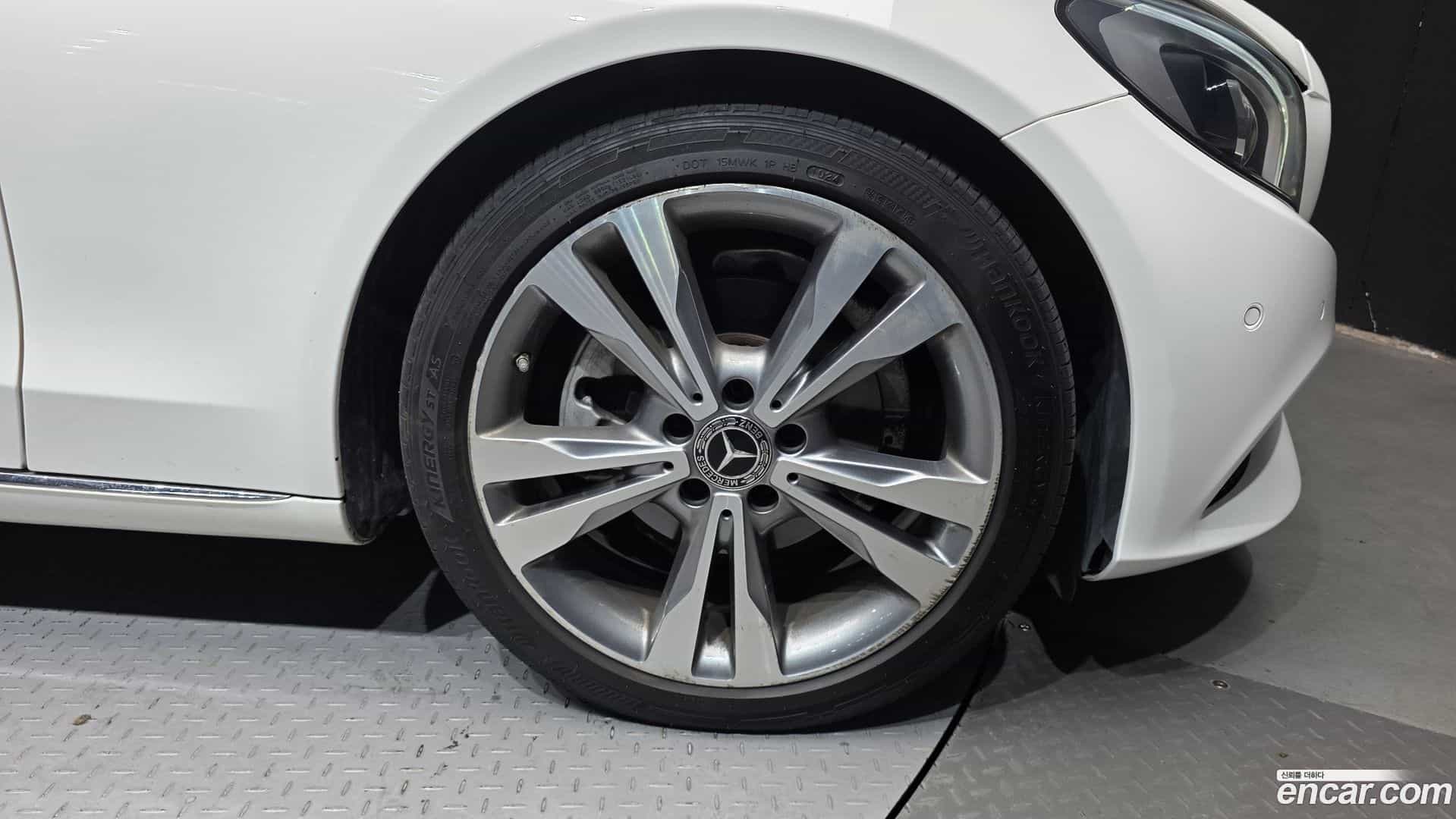 C-Class Mercedes-Benz 2018.1-OUTER-031