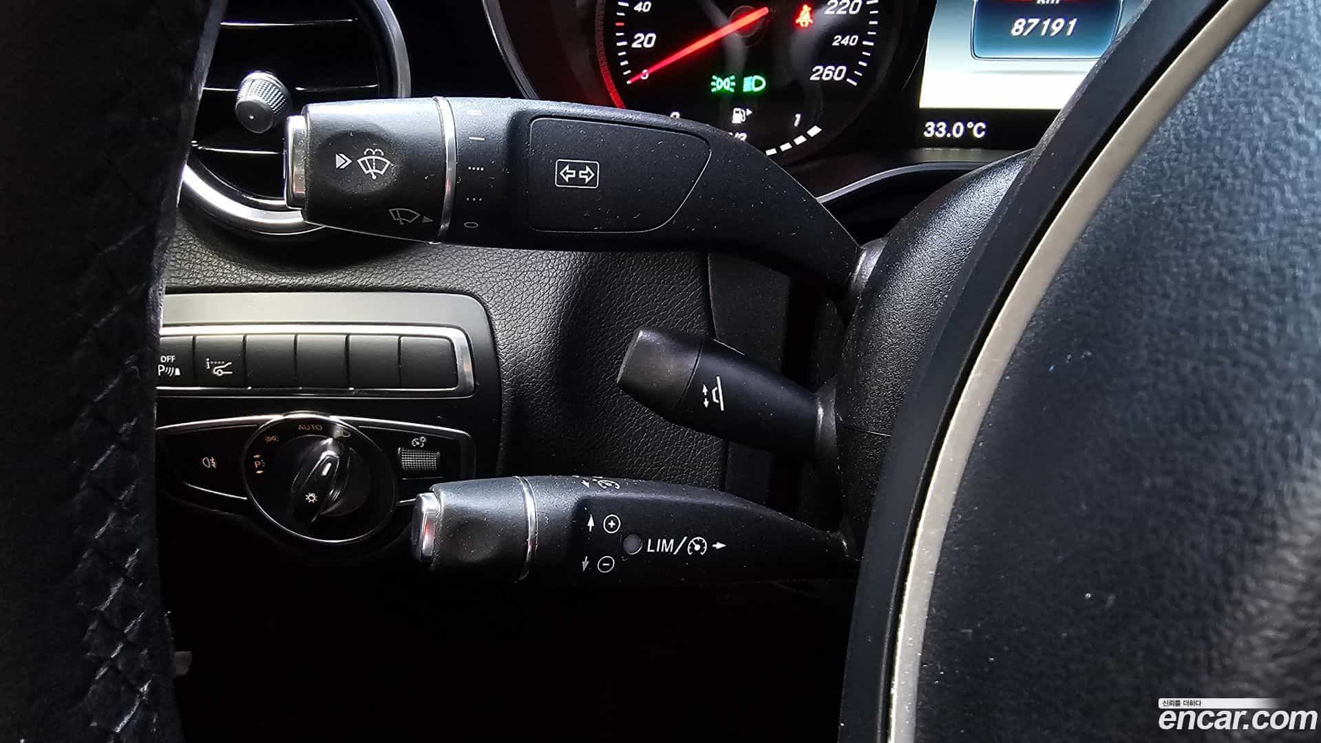 C-Class Mercedes-Benz 2018.1-OPTION-040