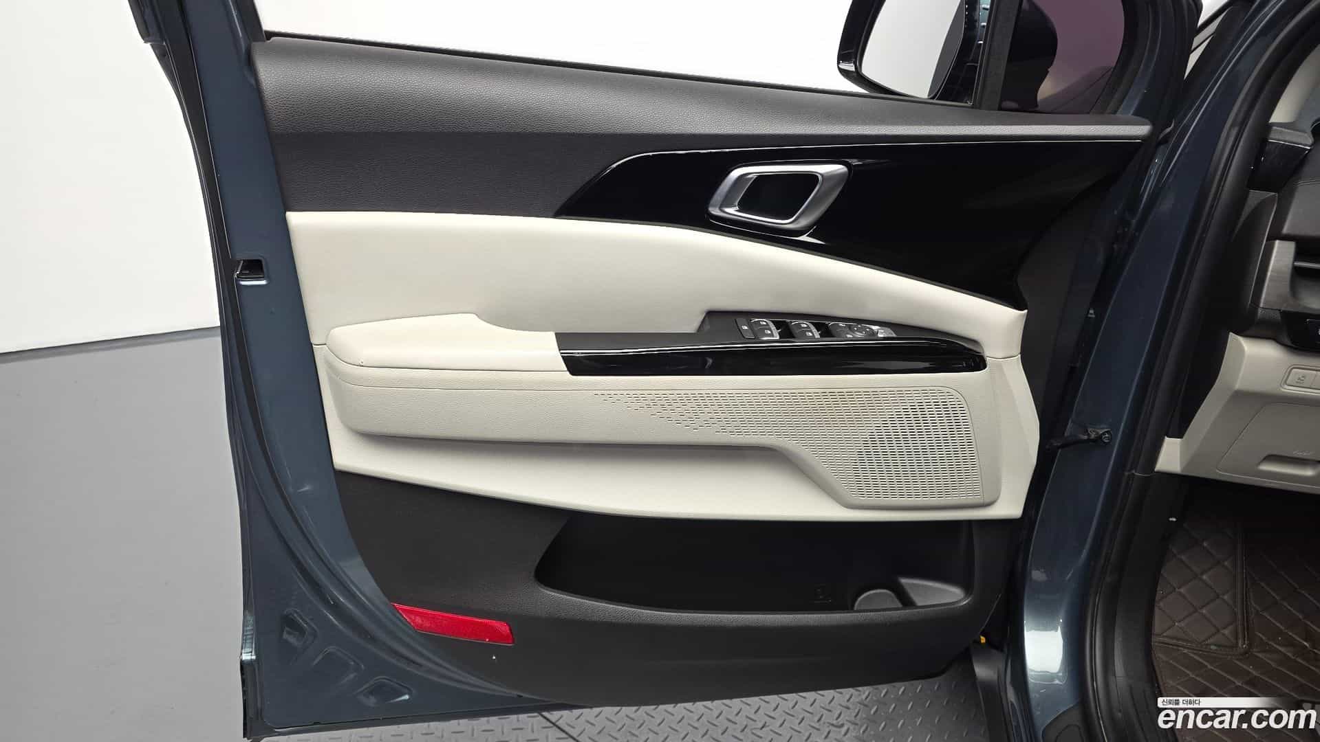 Canival Kia 2021.2-INNER-034