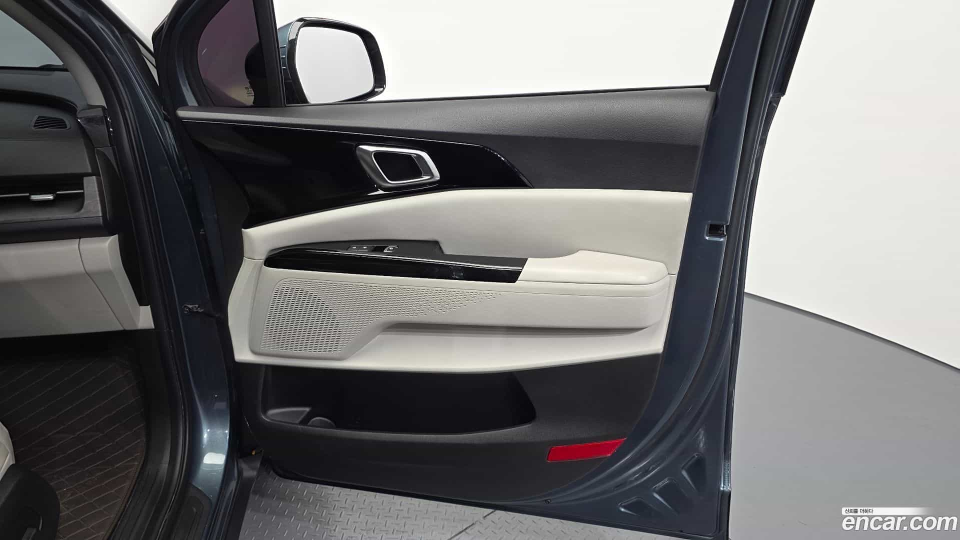 Canival Kia 2021.2-INNER-035