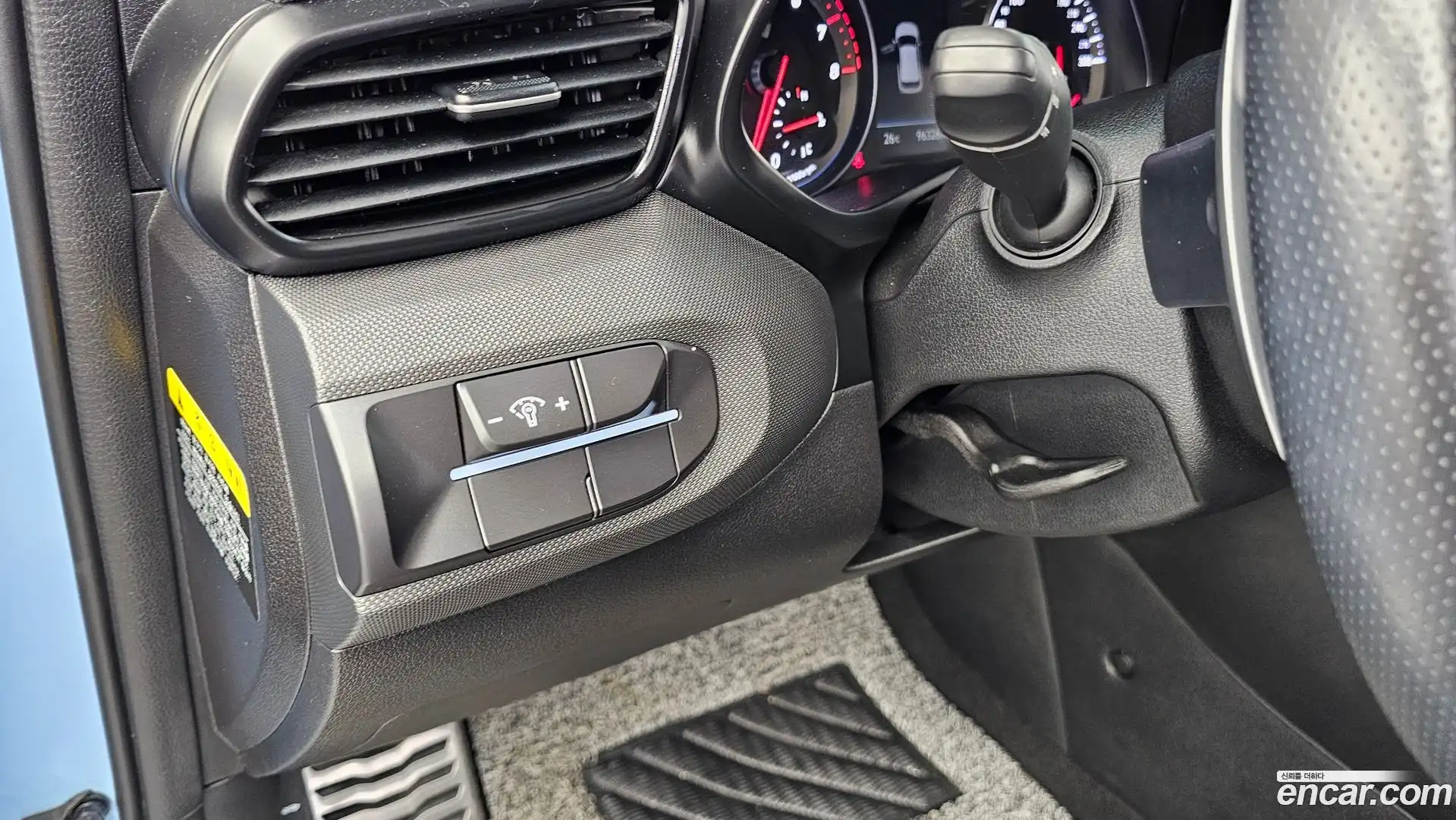 Veloster Hyundai 2020.6-OPTION-023