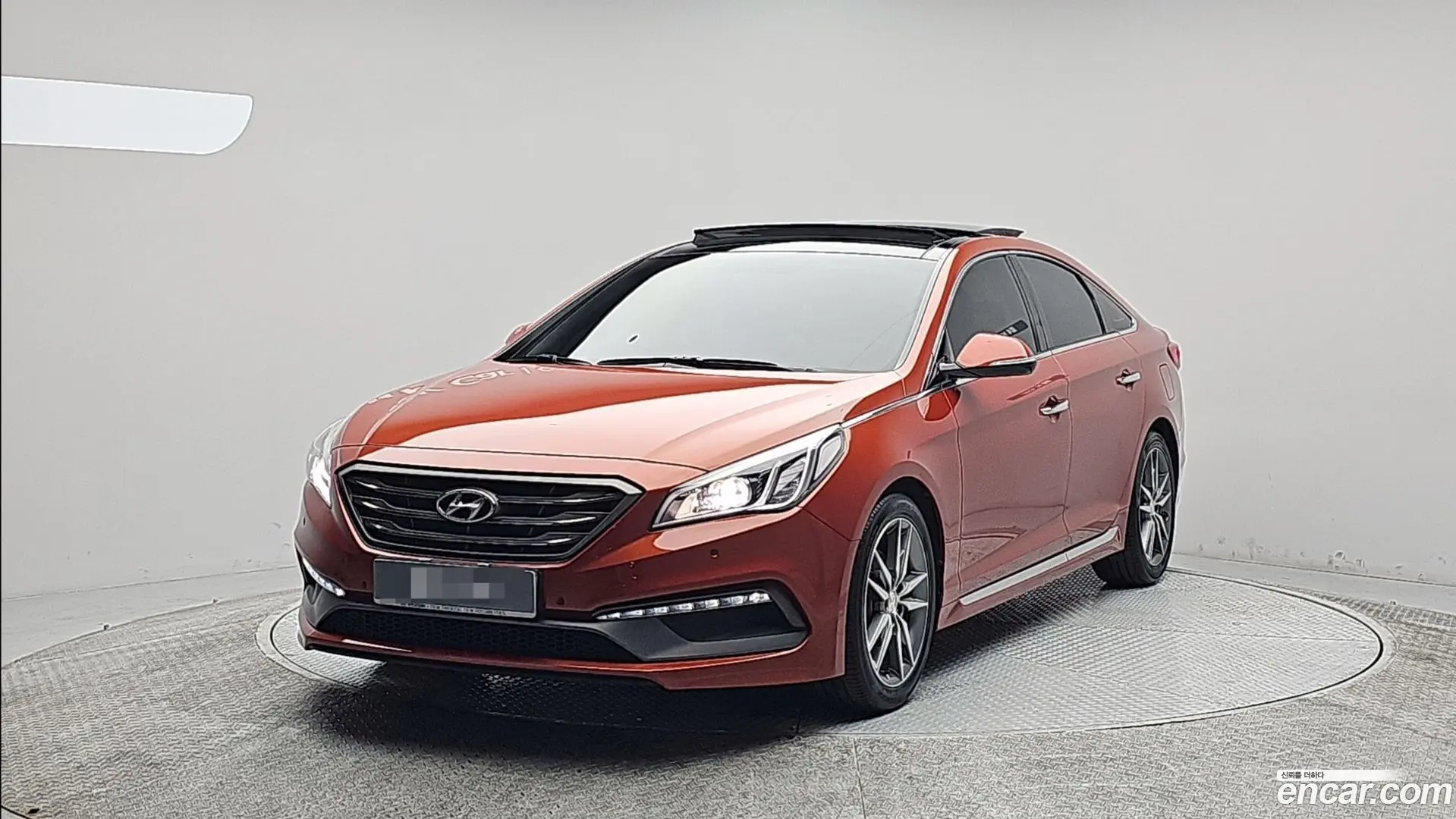 Main__Slider__Photo:Sonata Hyundai 2016.3-0