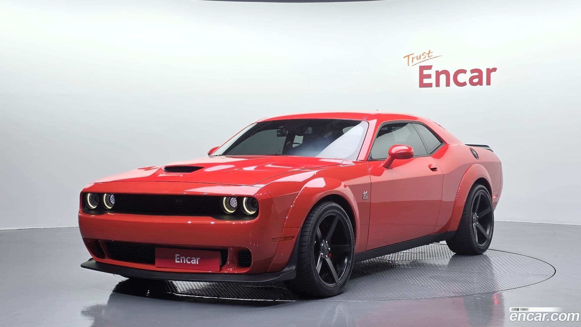 Main__Slider__Photo:Challenger Dodge 2022.11-0