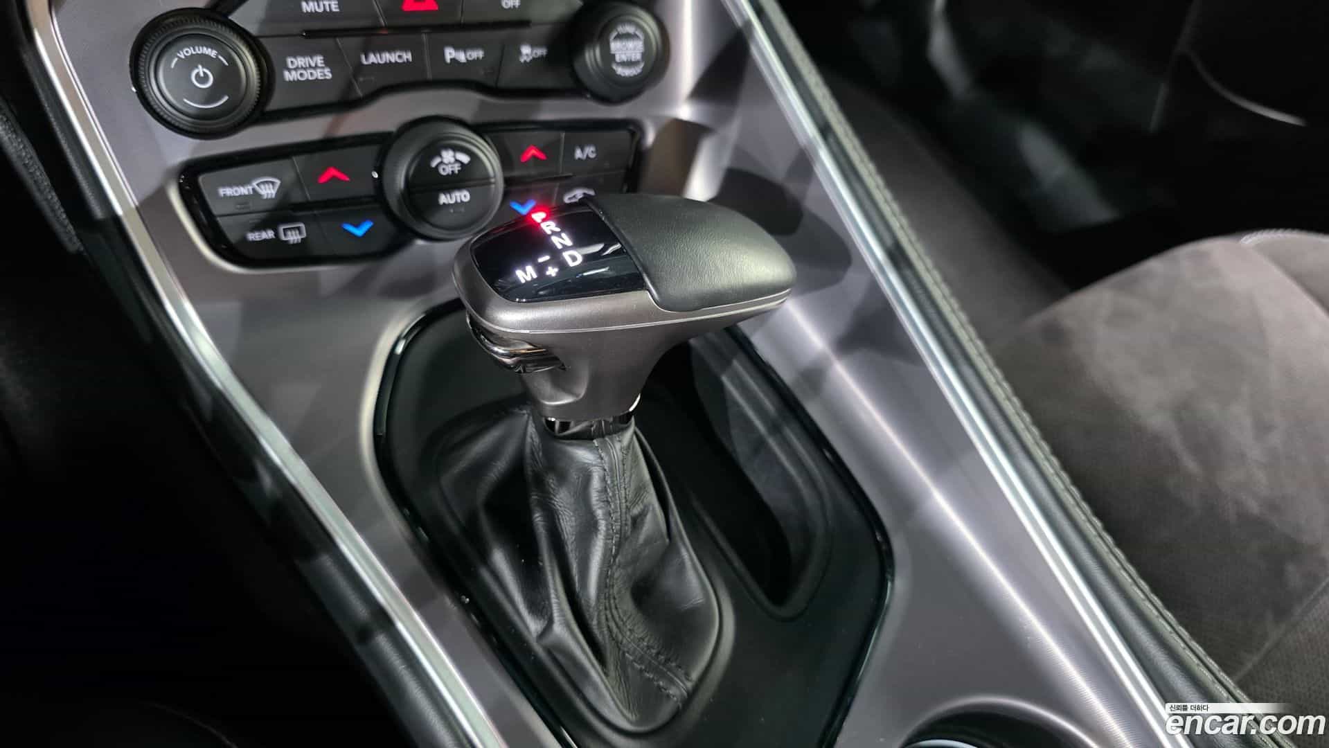 Challenger Dodge 2022.11-INNER-009