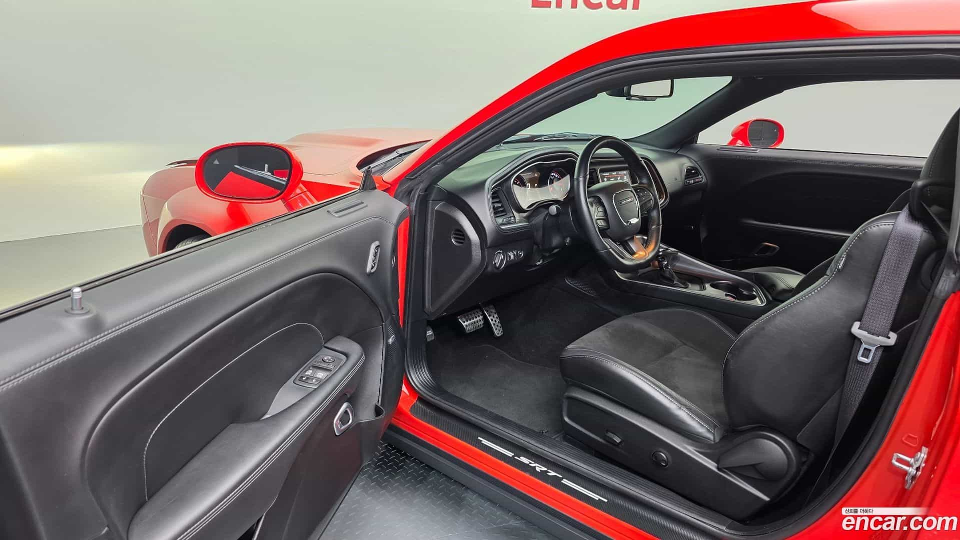 Challenger Dodge 2022.11-INNER-010
