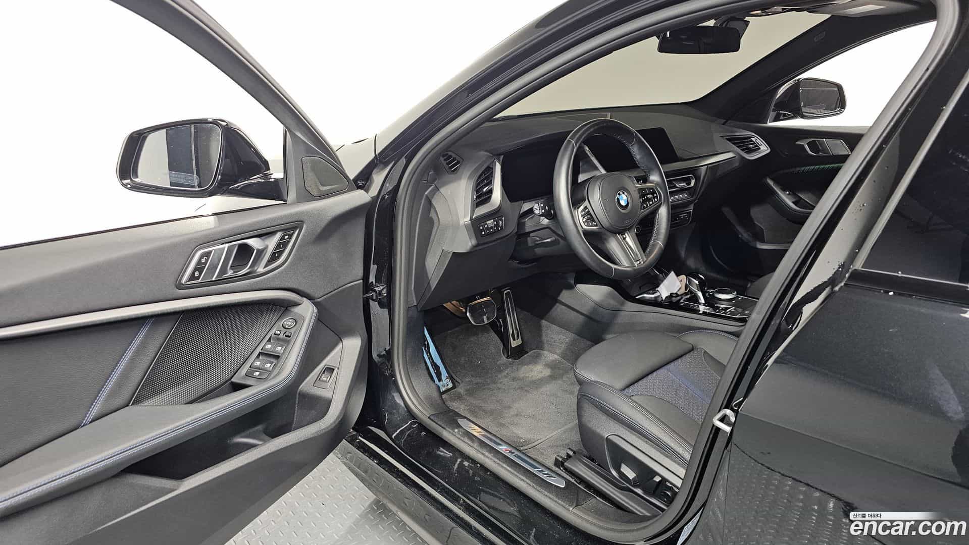 1-Series BMW 2023.5-INNER-010