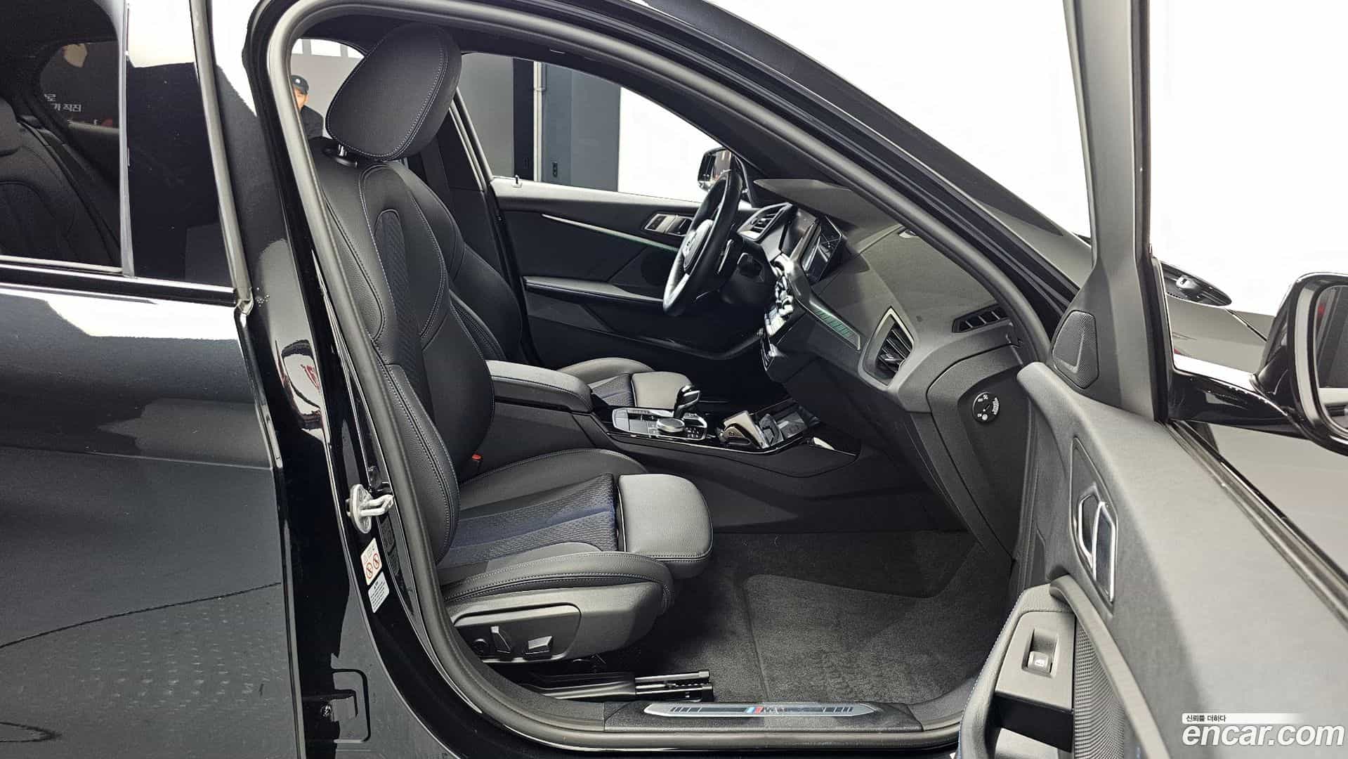 1-Series BMW 2023.5-INNER-036