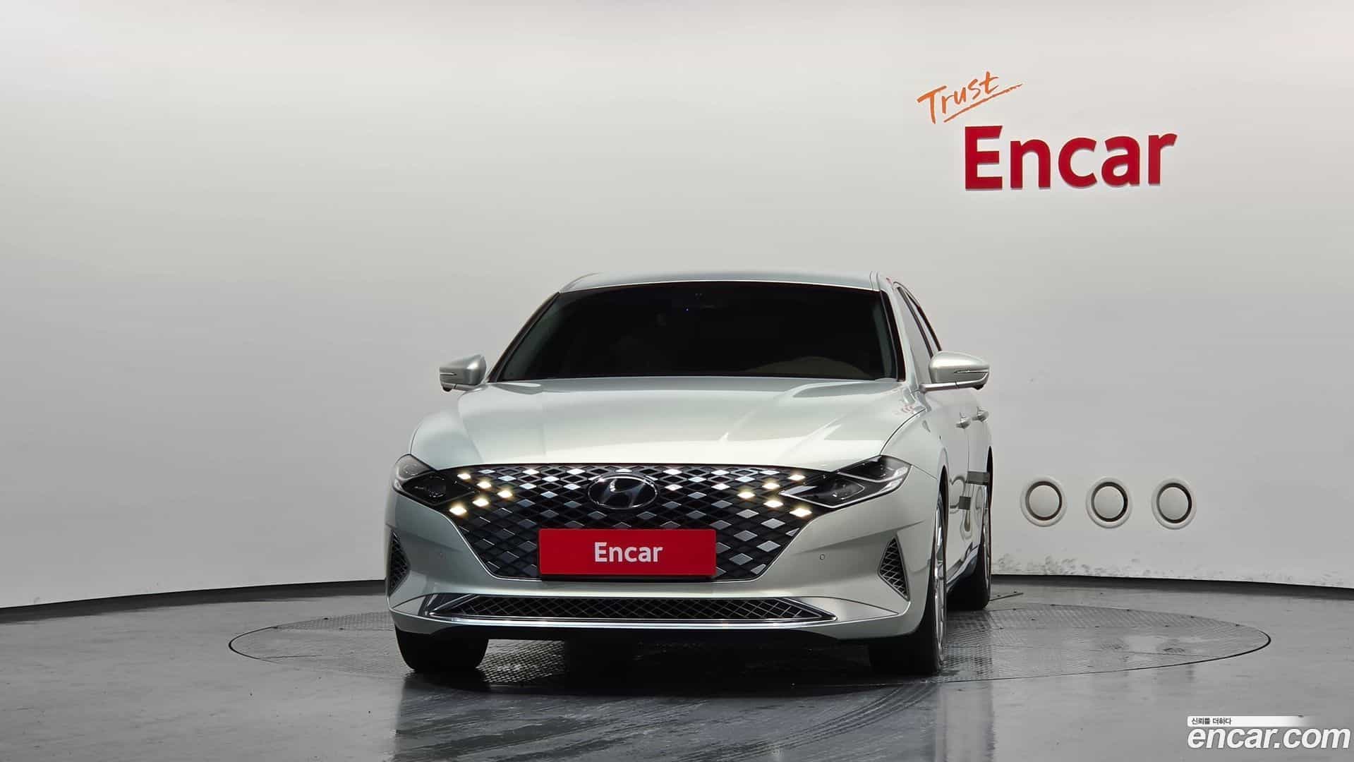 Grandeur Hyundai 2020.5-OUTER-003