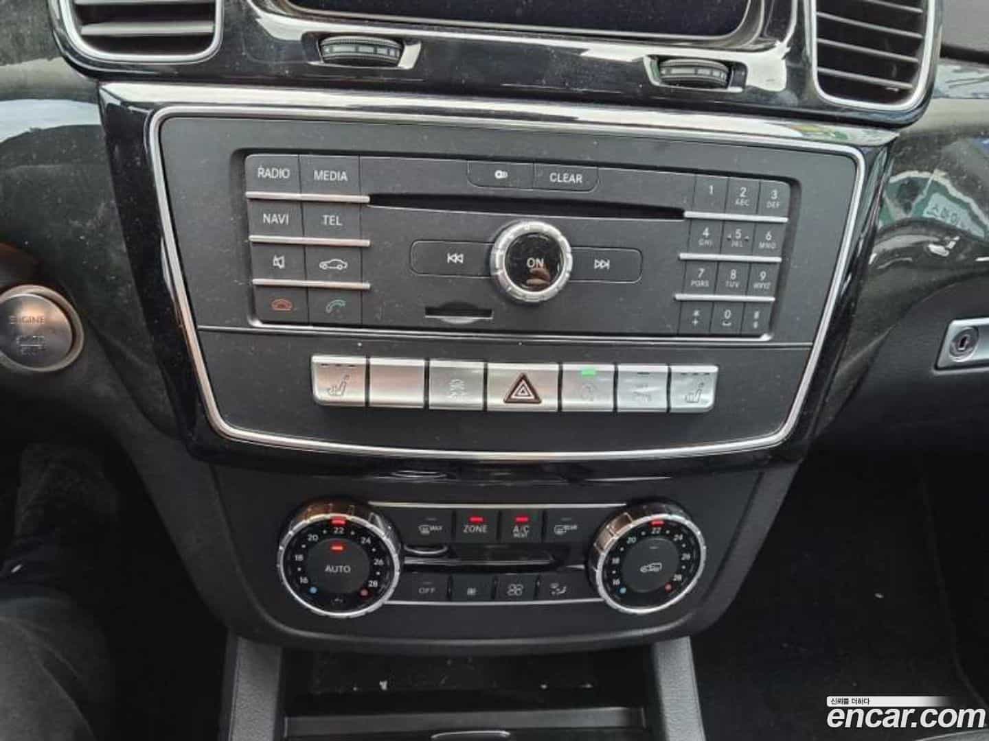 GLE-Class Mercedes-Benz 2017.7-INNER-010